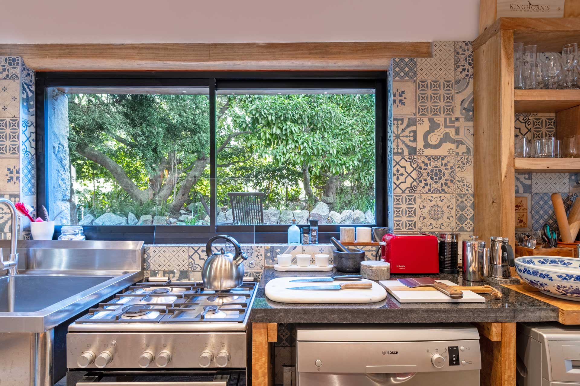 kinghorns-gardens-luxury-retreat-and-farm-garden_estate_cape-town-south-africa_interior-kitchen-detail.jpg