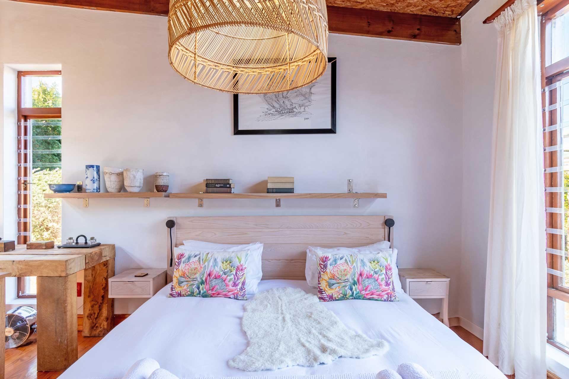 kinghorns-gardens-luxury-retreat-and-farm-garden_estate_cape-town-south-africa_main-house-interior-bed-detail.jpg