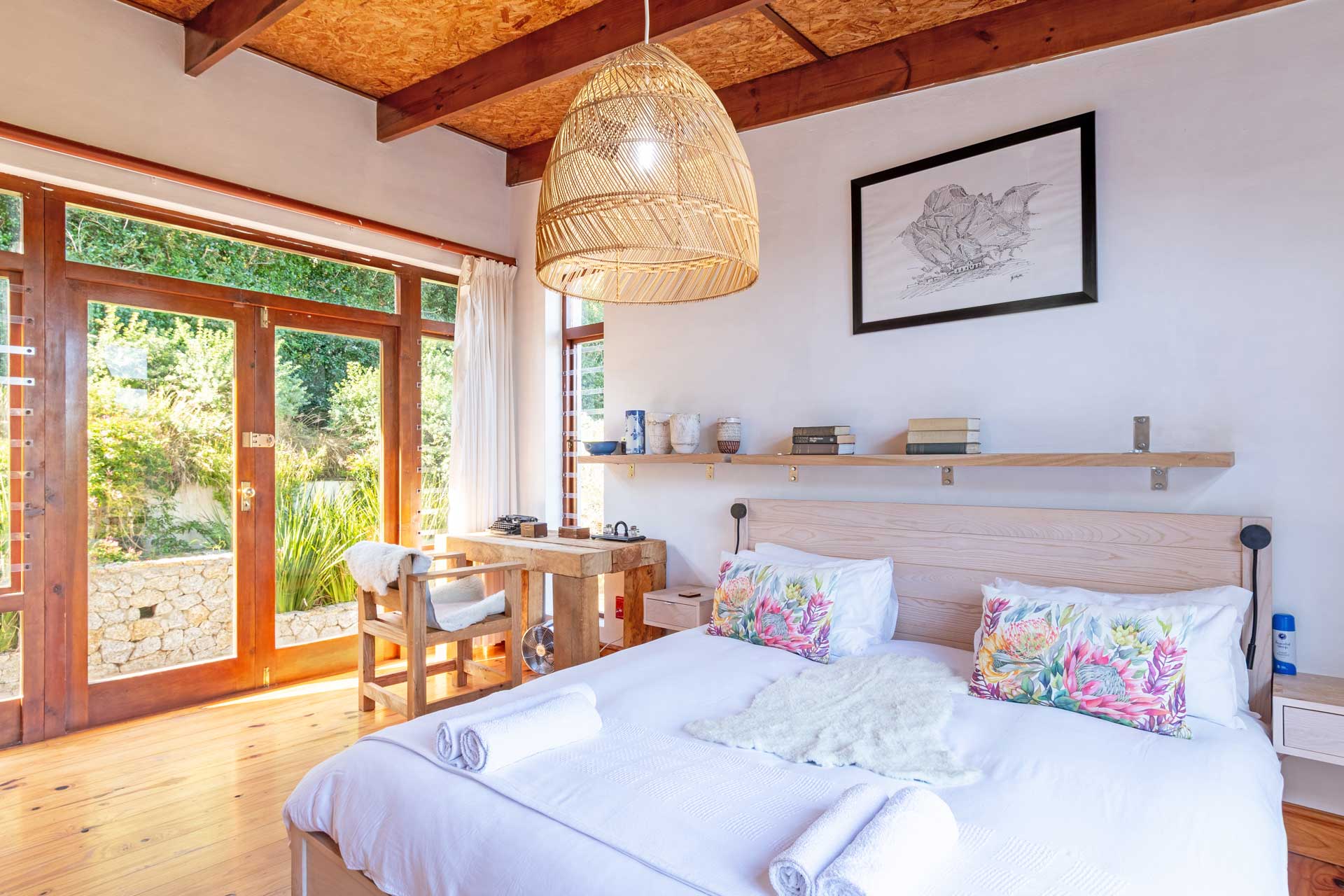 kinghorns-gardens-luxury-retreat-and-farm-garden_estate_cape-town-south-africa_main-house-interior-bed-room.jpg