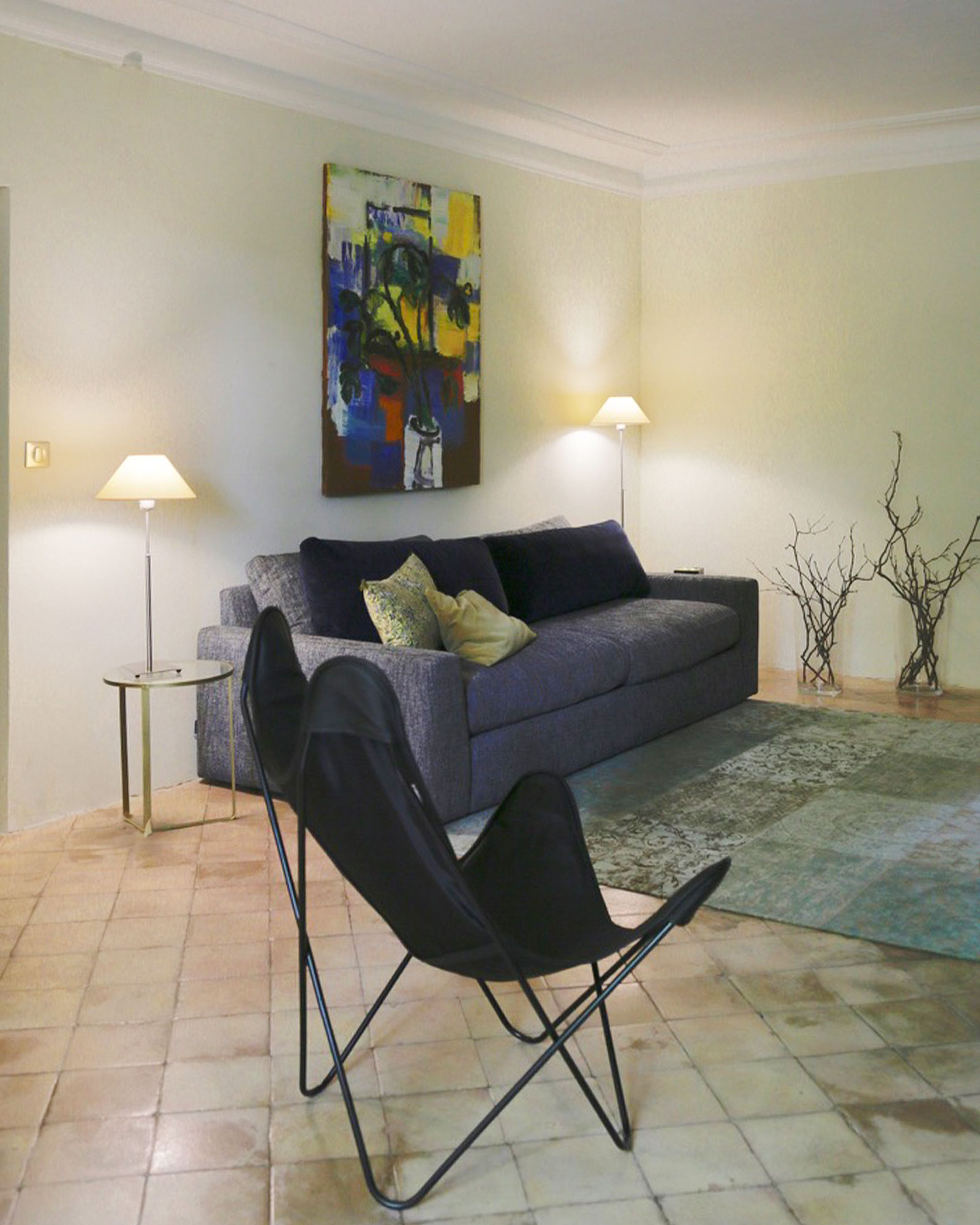 montlaur-suite_apartment_occitanie-france_interior-sofa.jpg