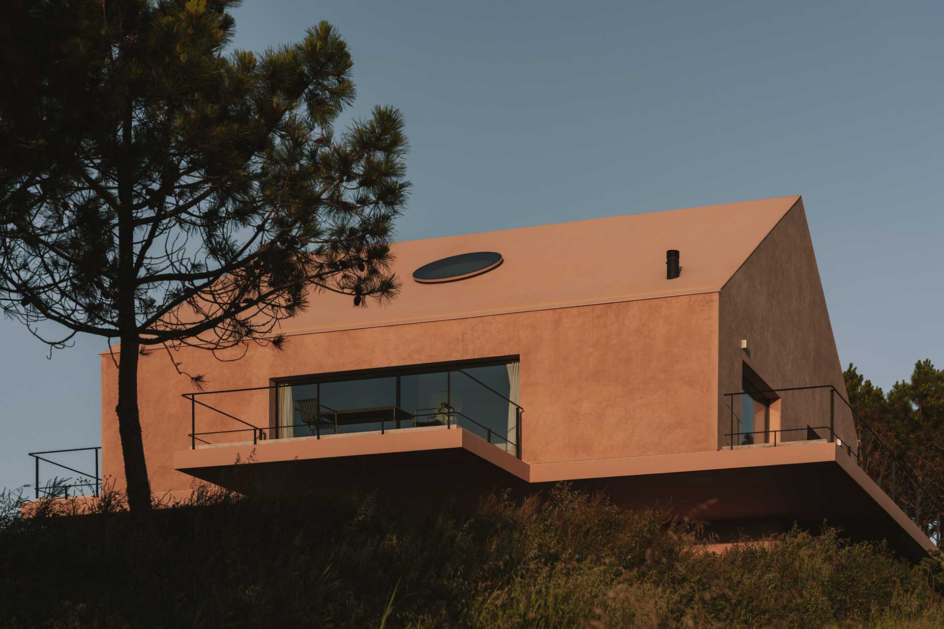 casa-plaj_villa_lisbon-portugal_exterior-facade.jpg