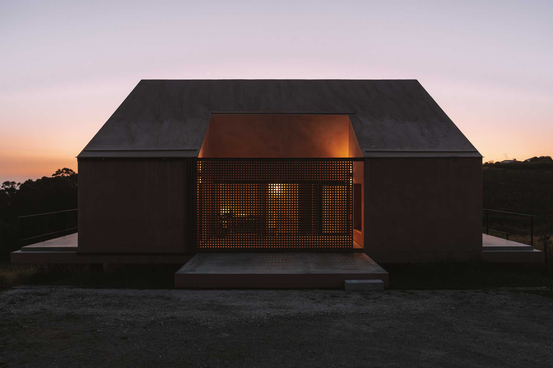 casa-plaj_villa_lisbon-portugal_exterior-night.jpg