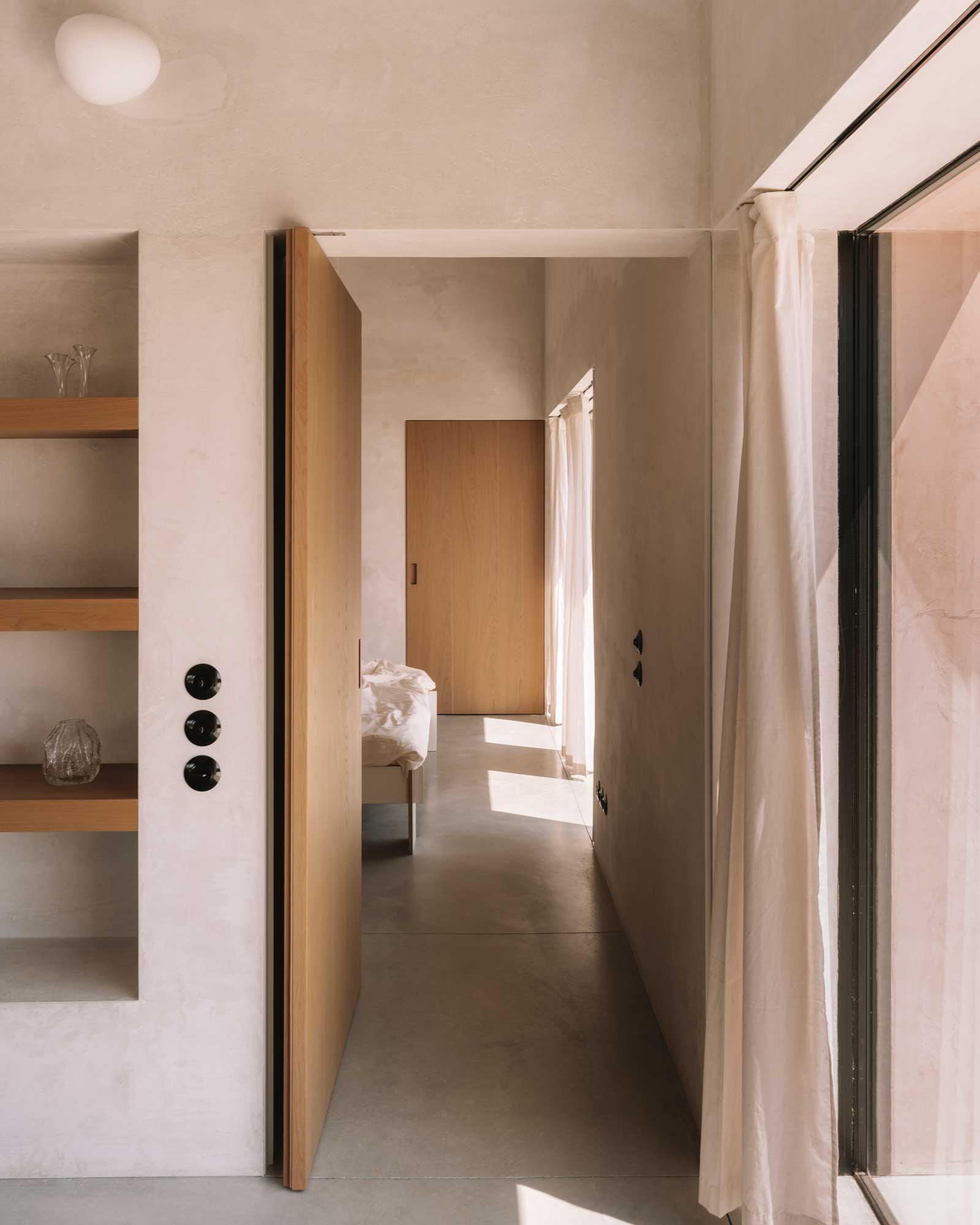 casa-plaj_villa_lisbon-portugal_interior-door.jpg