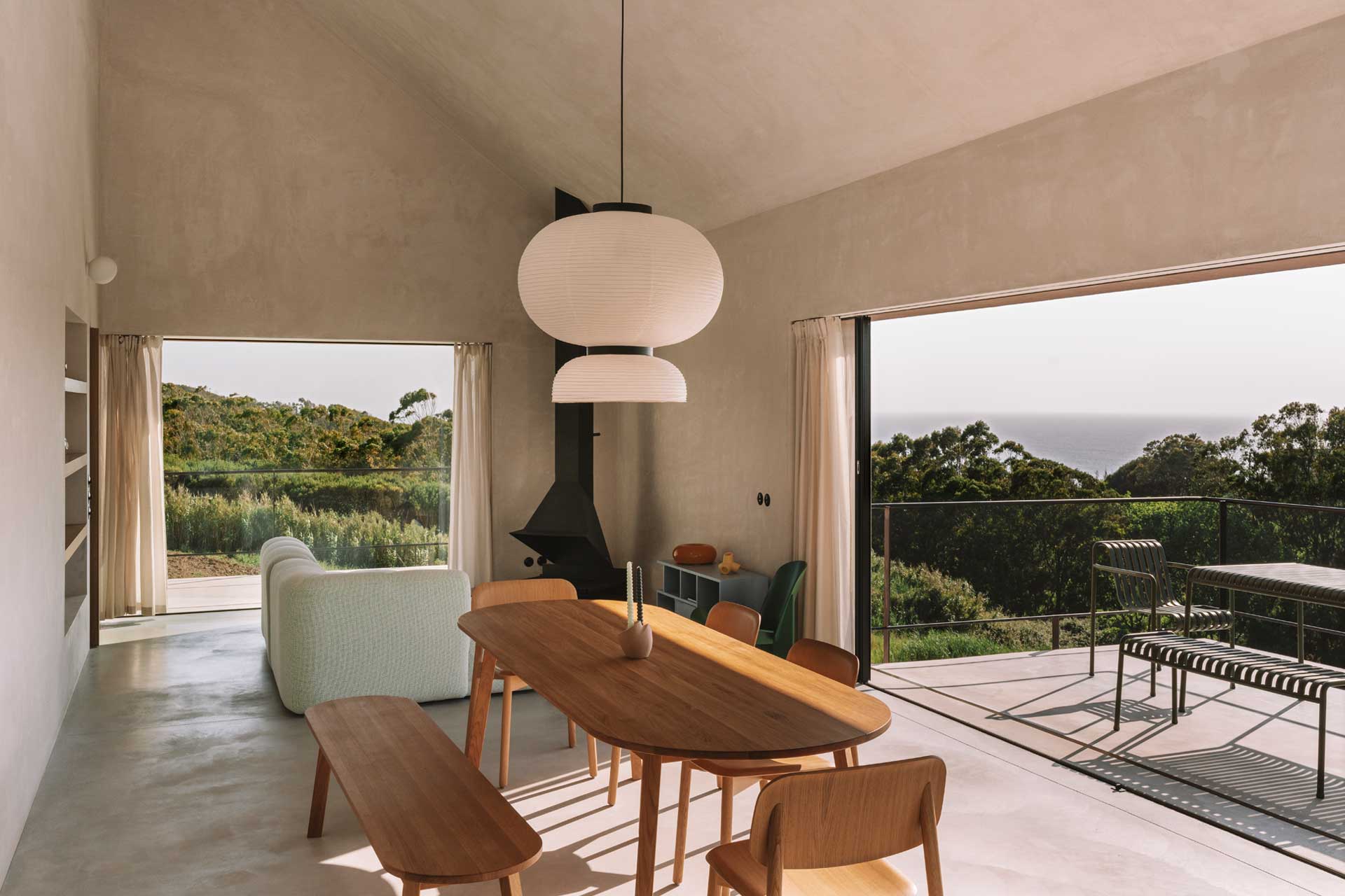 casa-plaj_villa_lisbon-portugal_interior-living.jpg