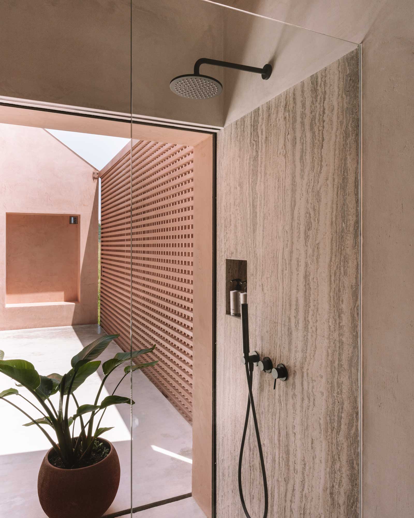casa-plaj_villa_lisbon-portugal_interior-shower.jpg