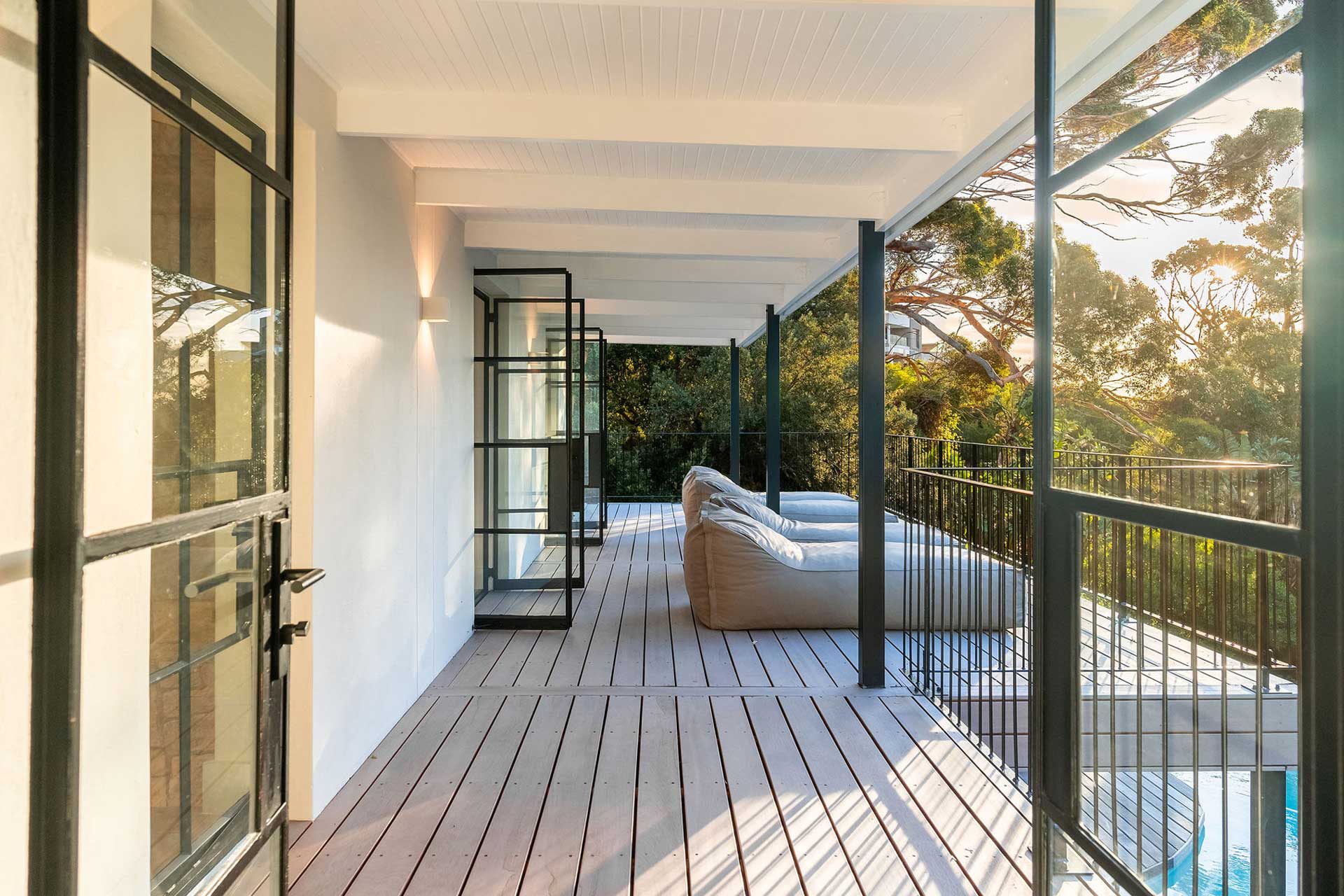 river42-camps-bay_villa_cape-town-south-africa_exterior-terrace.jpg