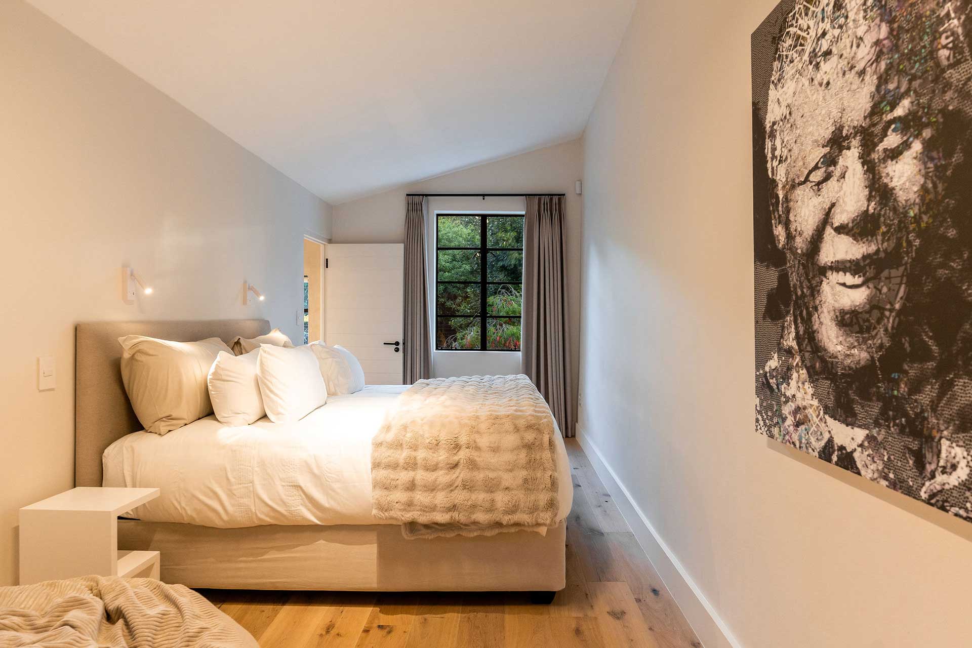 river42-camps-bay_villa_cape-town-south-africa_interior-bed-room-design.jpg