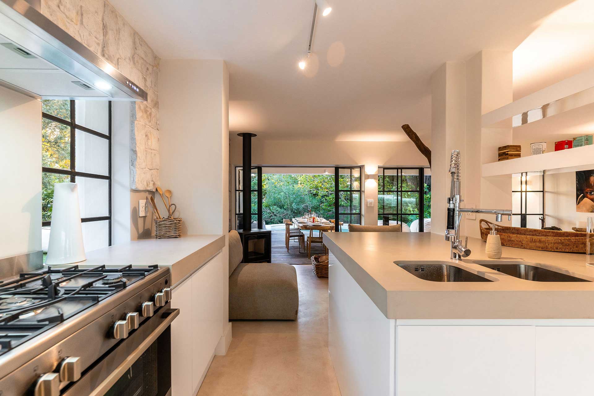 river42-camps-bay_villa_cape-town-south-africa_interior-design.jpg