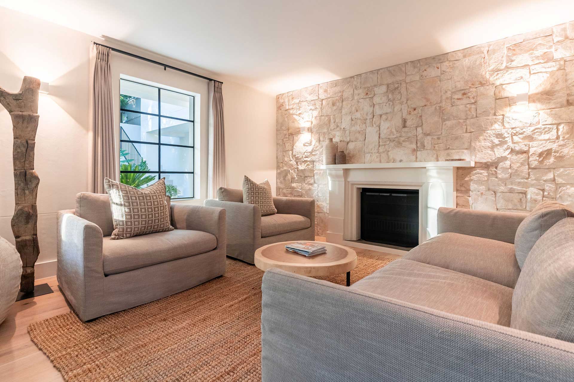 river42-camps-bay_villa_cape-town-south-africa_interior-living-room.jpg