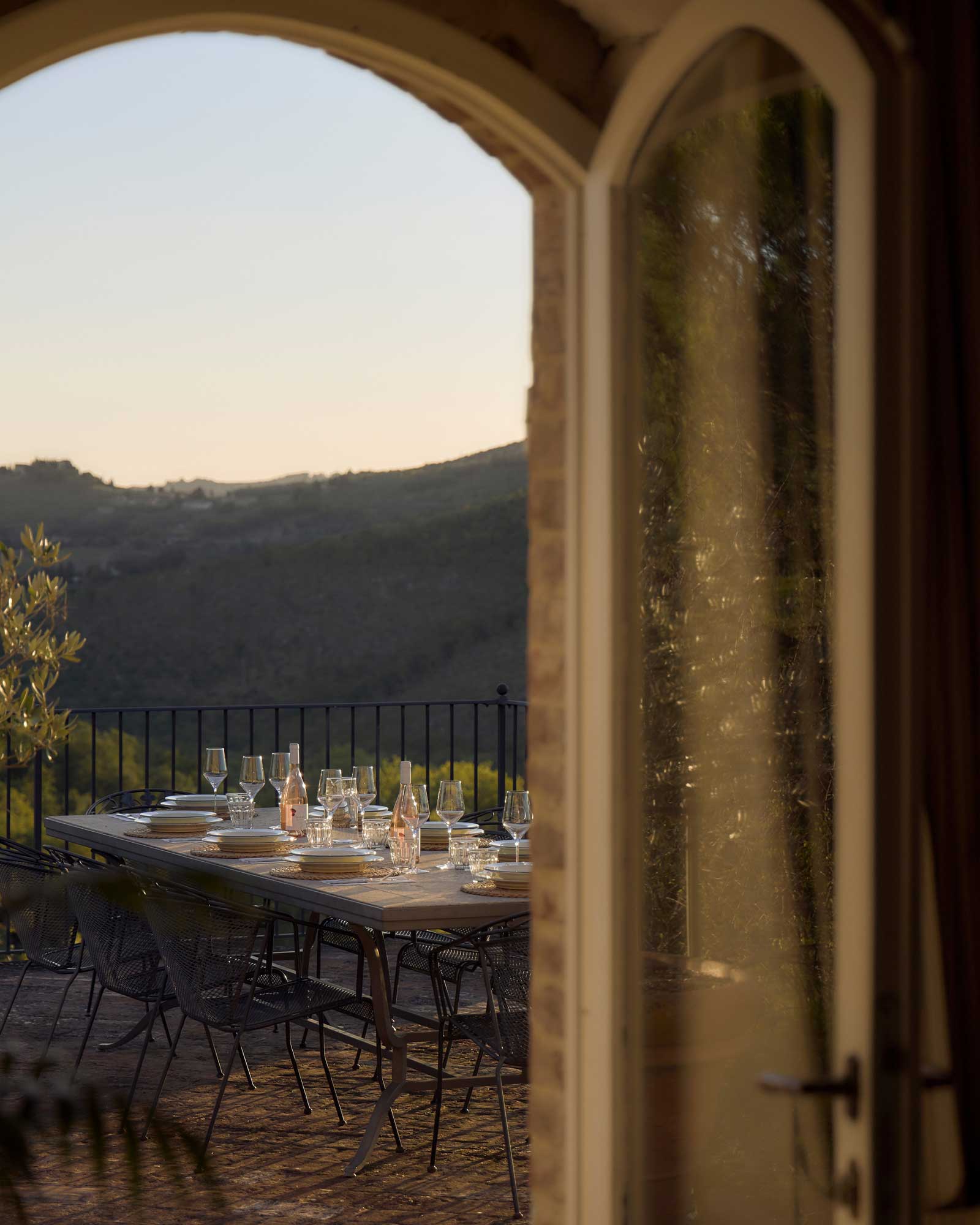 fattoria-valtellina_country-house_tuscany-italy_exterior-terrace-view.jpg
