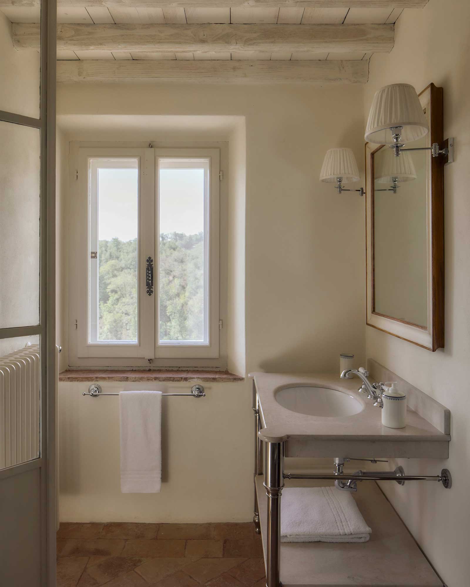 fattoria-valtellina_country-house_tuscany-italy_interior-bathroom-design.jpg