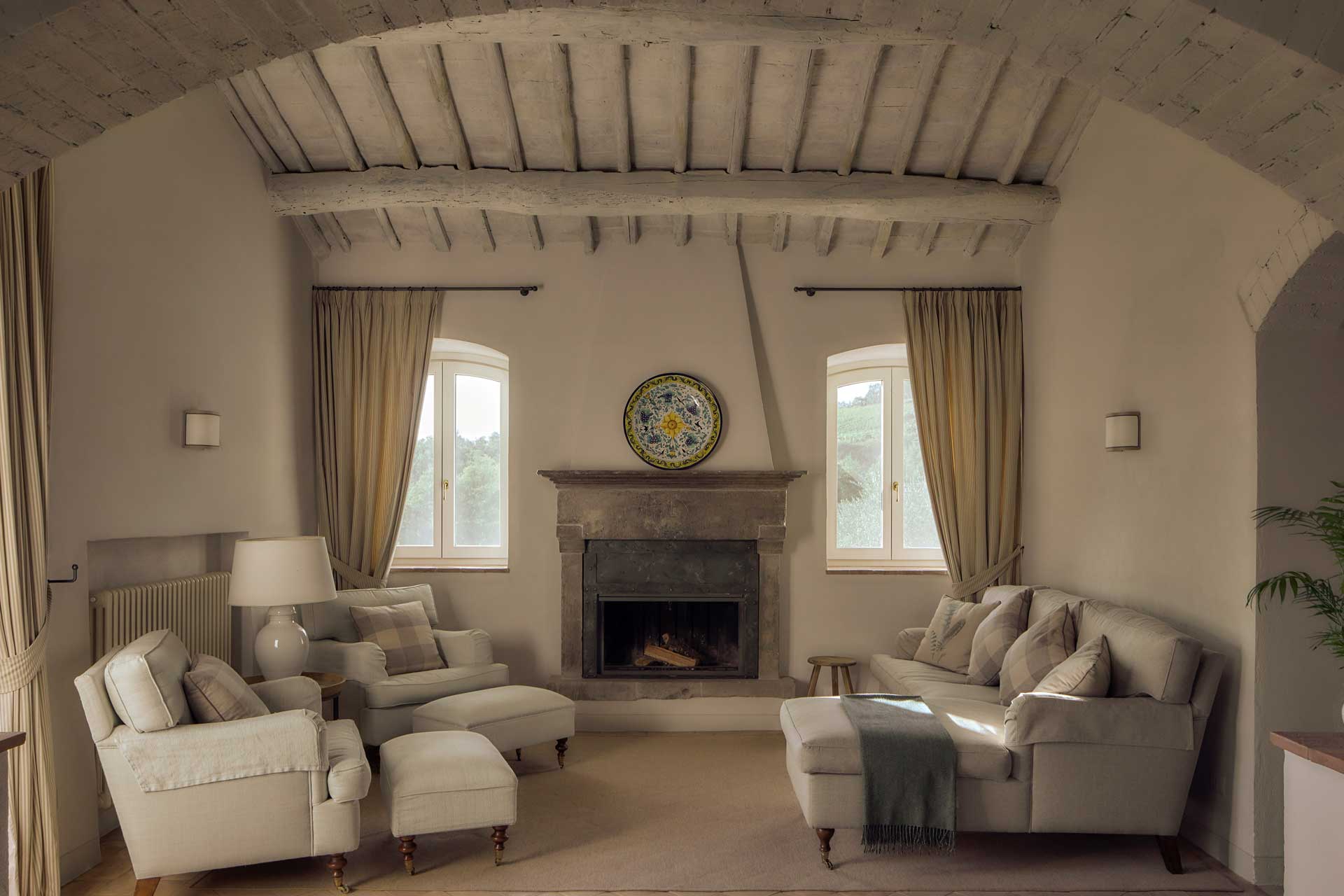 fattoria-valtellina_country-house_tuscany-italy_interior-fireplace.jpg