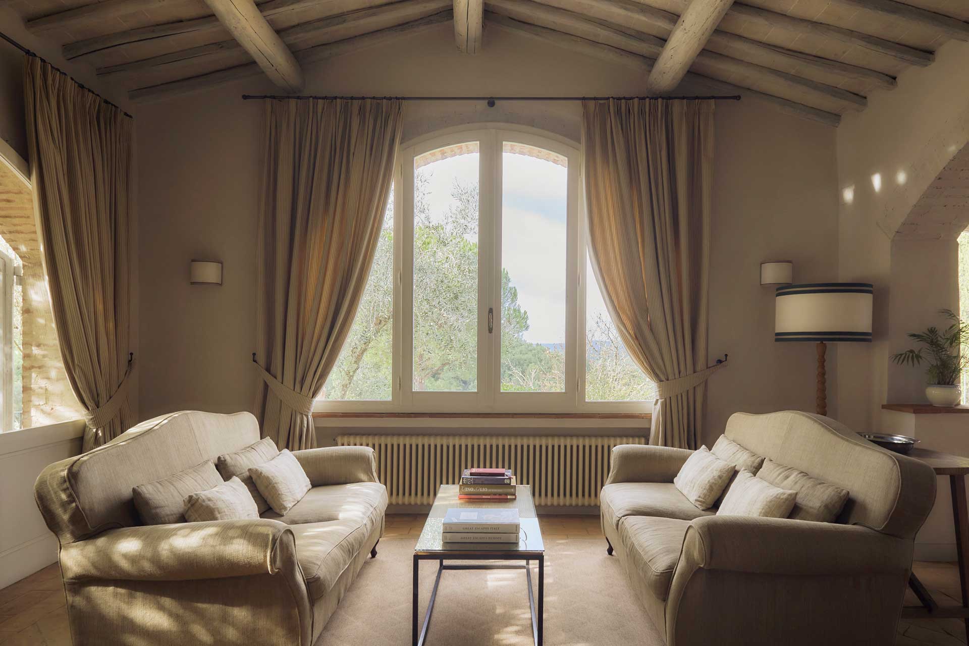 fattoria-valtellina_country-house_tuscany-italy_interior-living-room.jpg