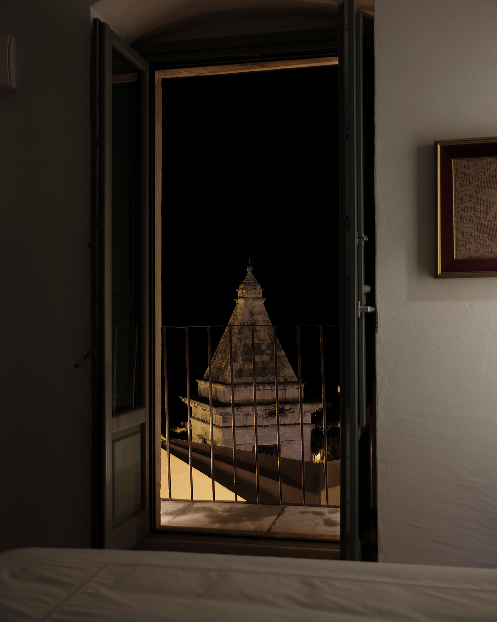 casa-valentine_townhouse_sicily-italy_interior-bedroom-night.jpg