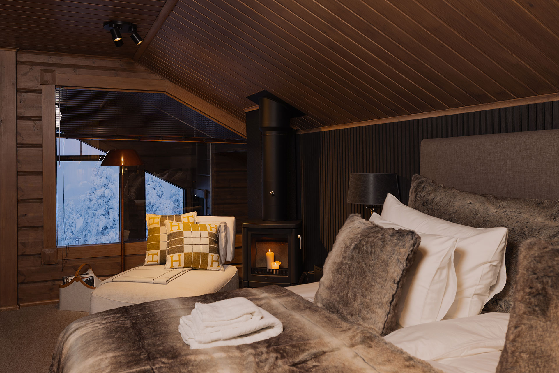 chalet-utsu_chalet_lapland-finland_interior-bed-room.jpg