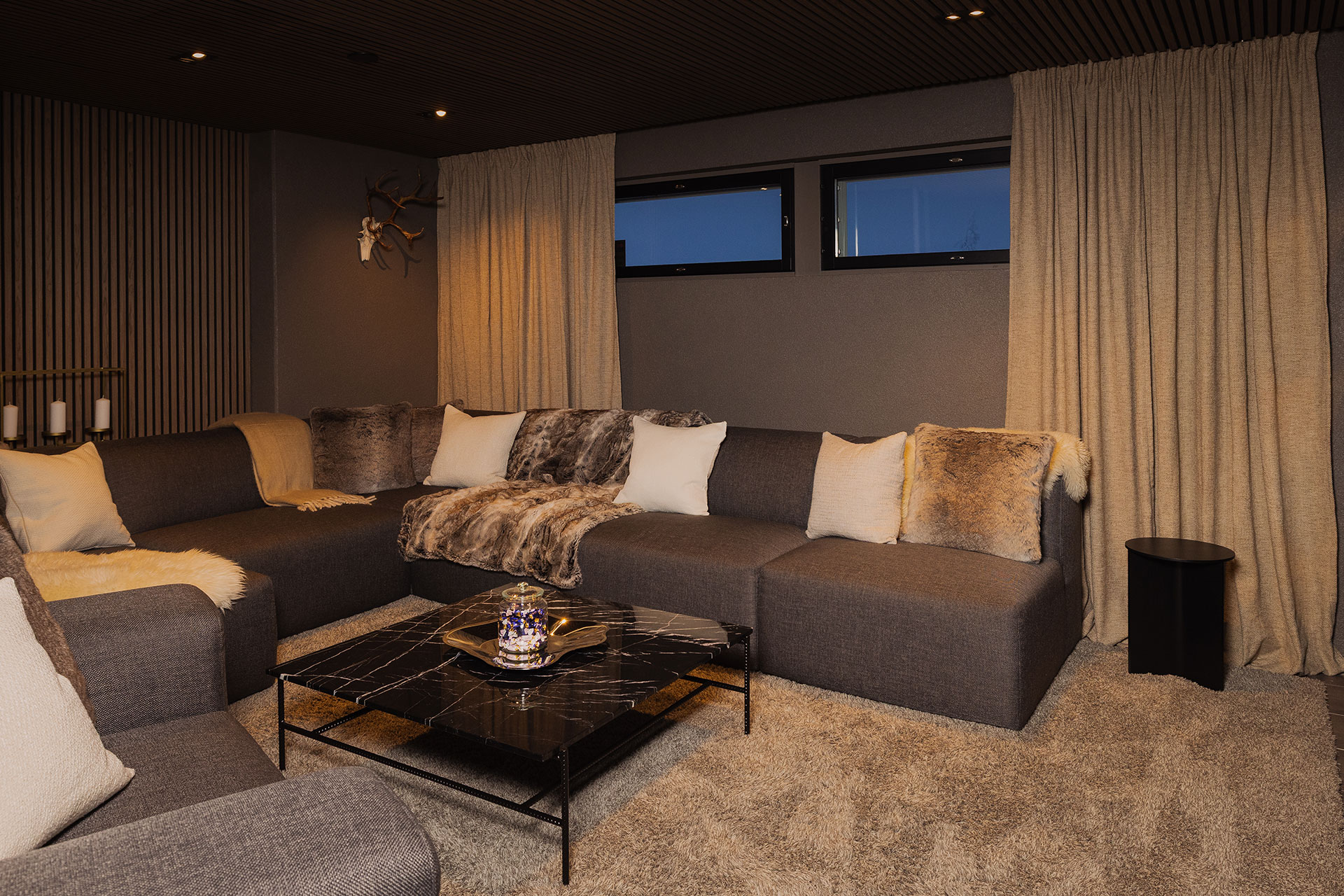 chalet-utsu_chalet_lapland-finland_interior-living.jpg
