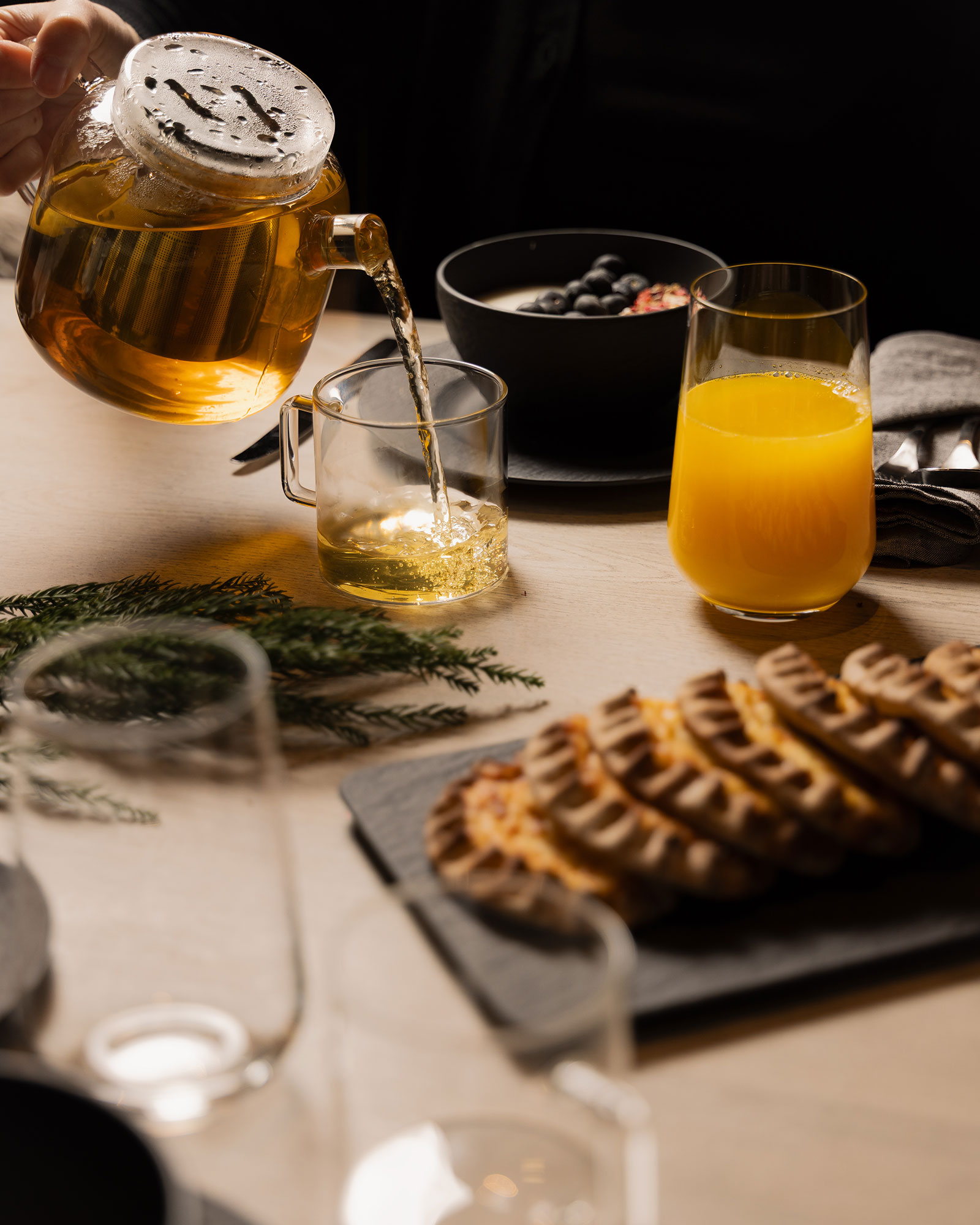 chalet-utsu_chalet_lapland-finland_interior-tea.jpg