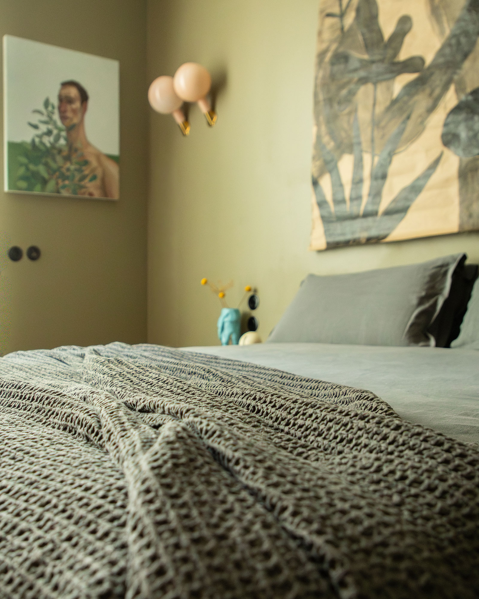 the-apartment_apartment_milan-italy_interior-bed.jpg