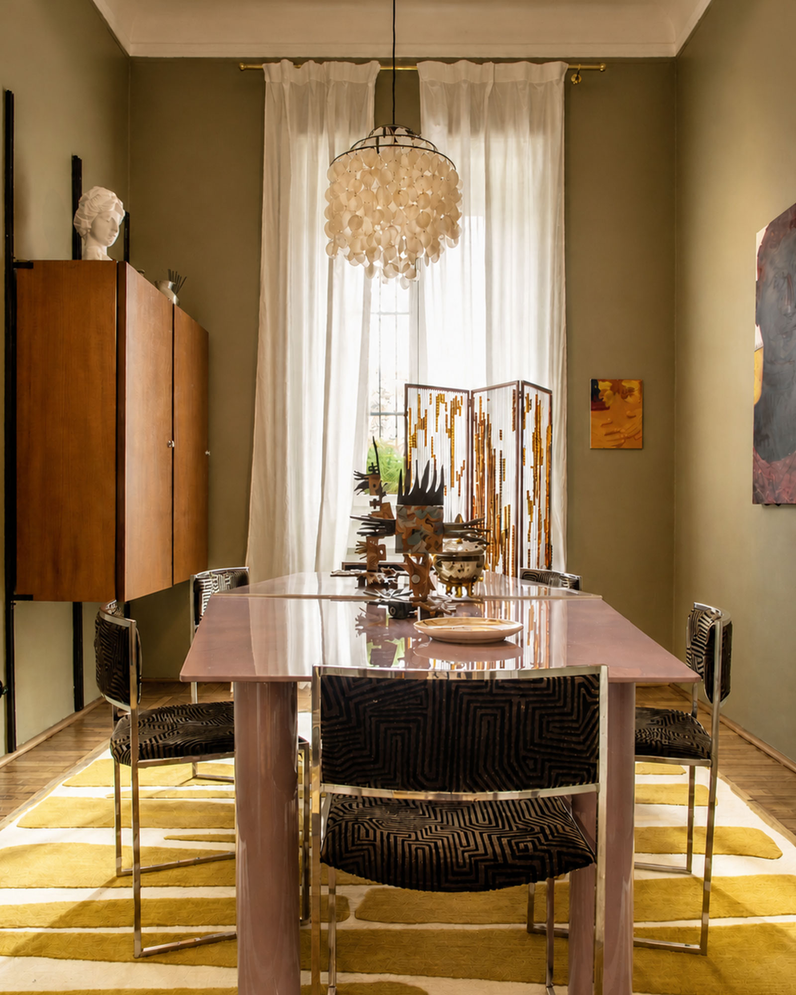 the-apartment_apartment_milan-italy_interior-table-space.jpg
