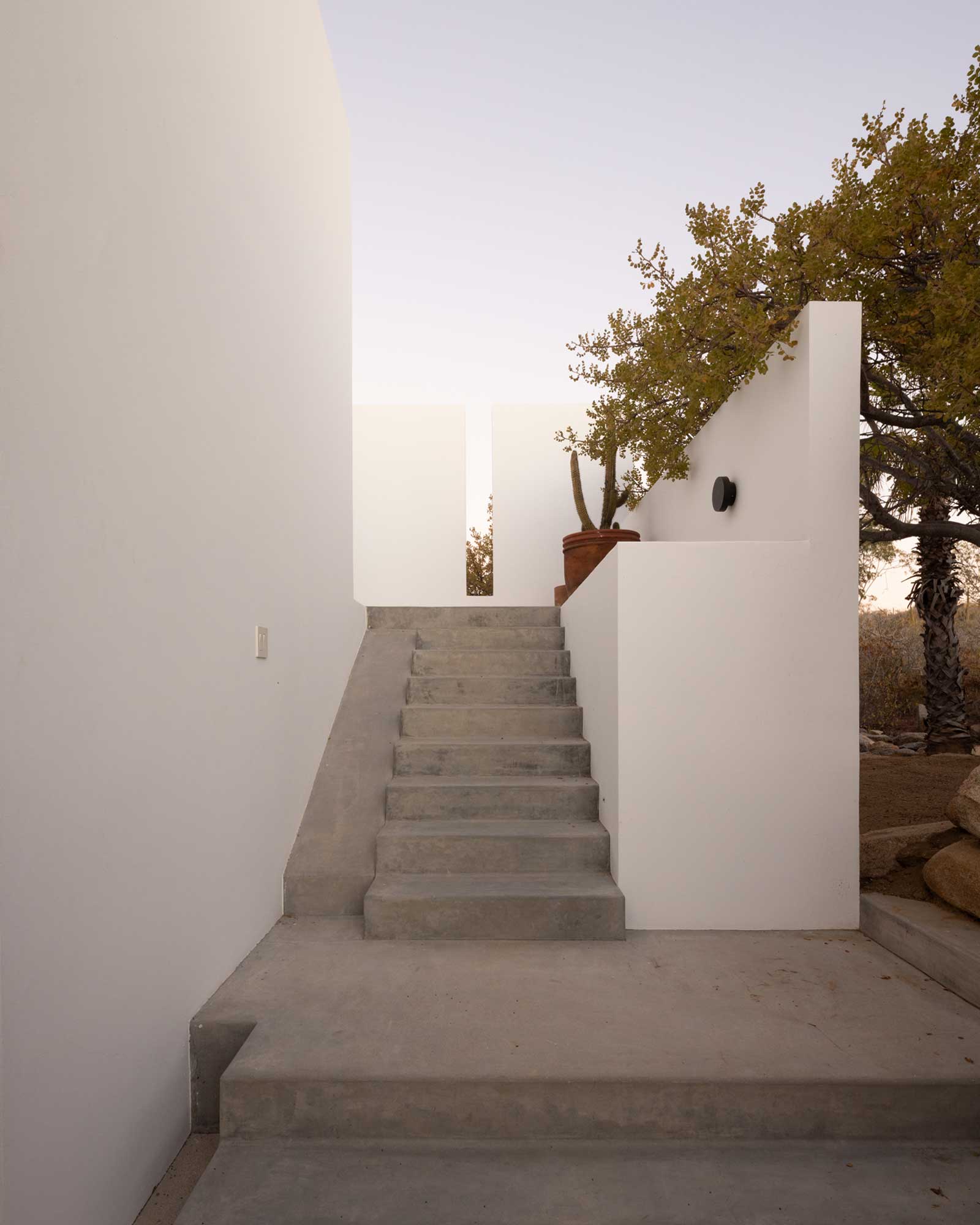 los-zacatitos-byboutique_villa_baja-california-sur-mexico_exterior-stairs.jpg