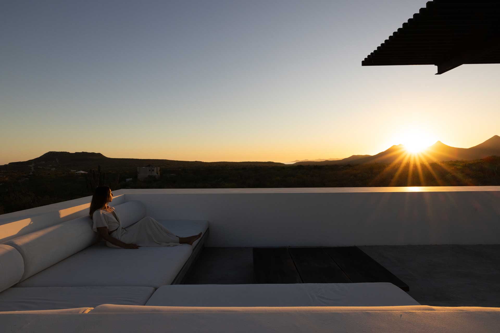 los-zacatitos-byboutique_villa_baja-california-sur-mexico_exterior-sunset-view.jpg