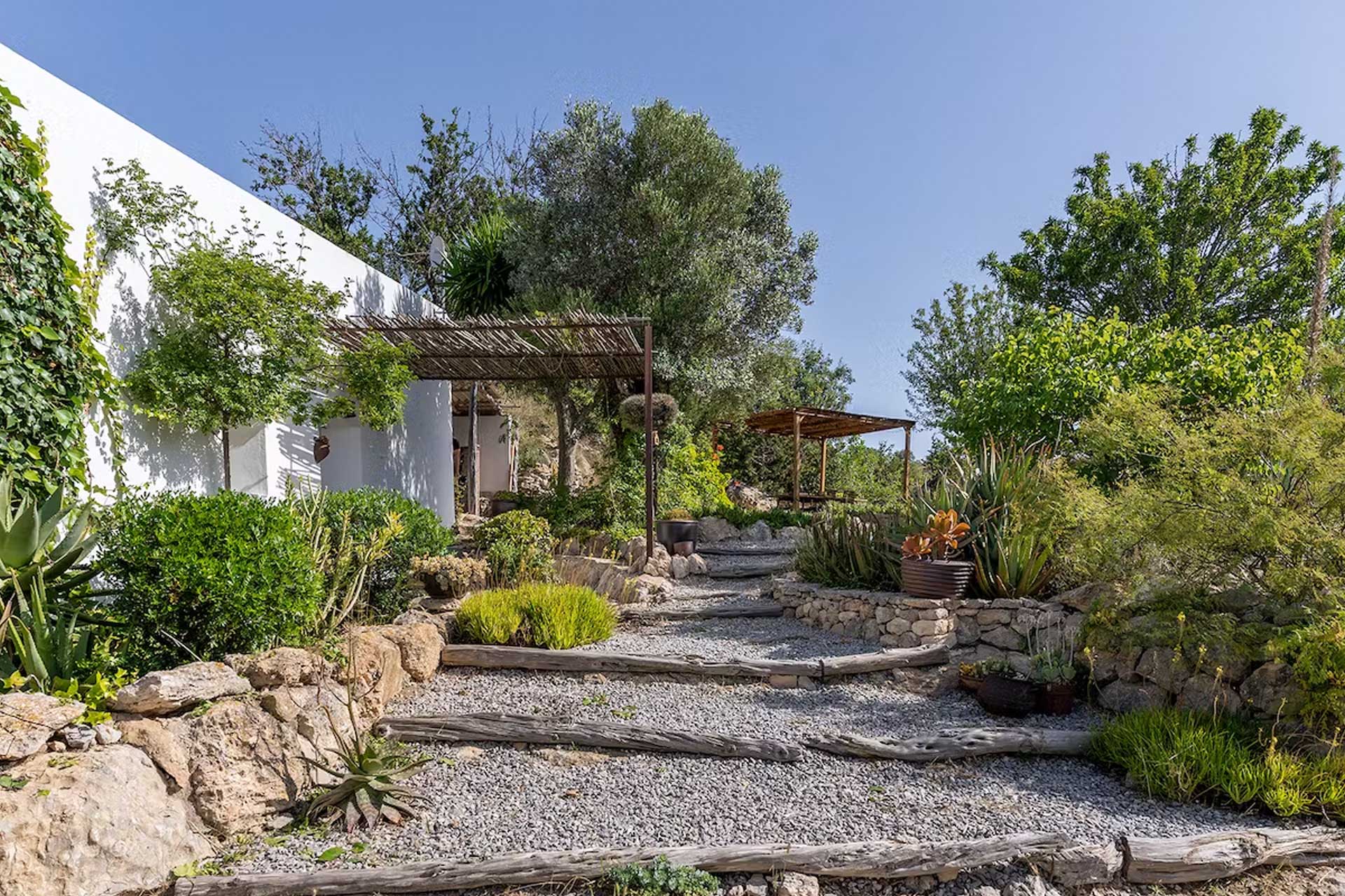 the-finca-at-san-vicente_farmhouse_Balearic-Islands-spain_exterior-spacwe.jpg