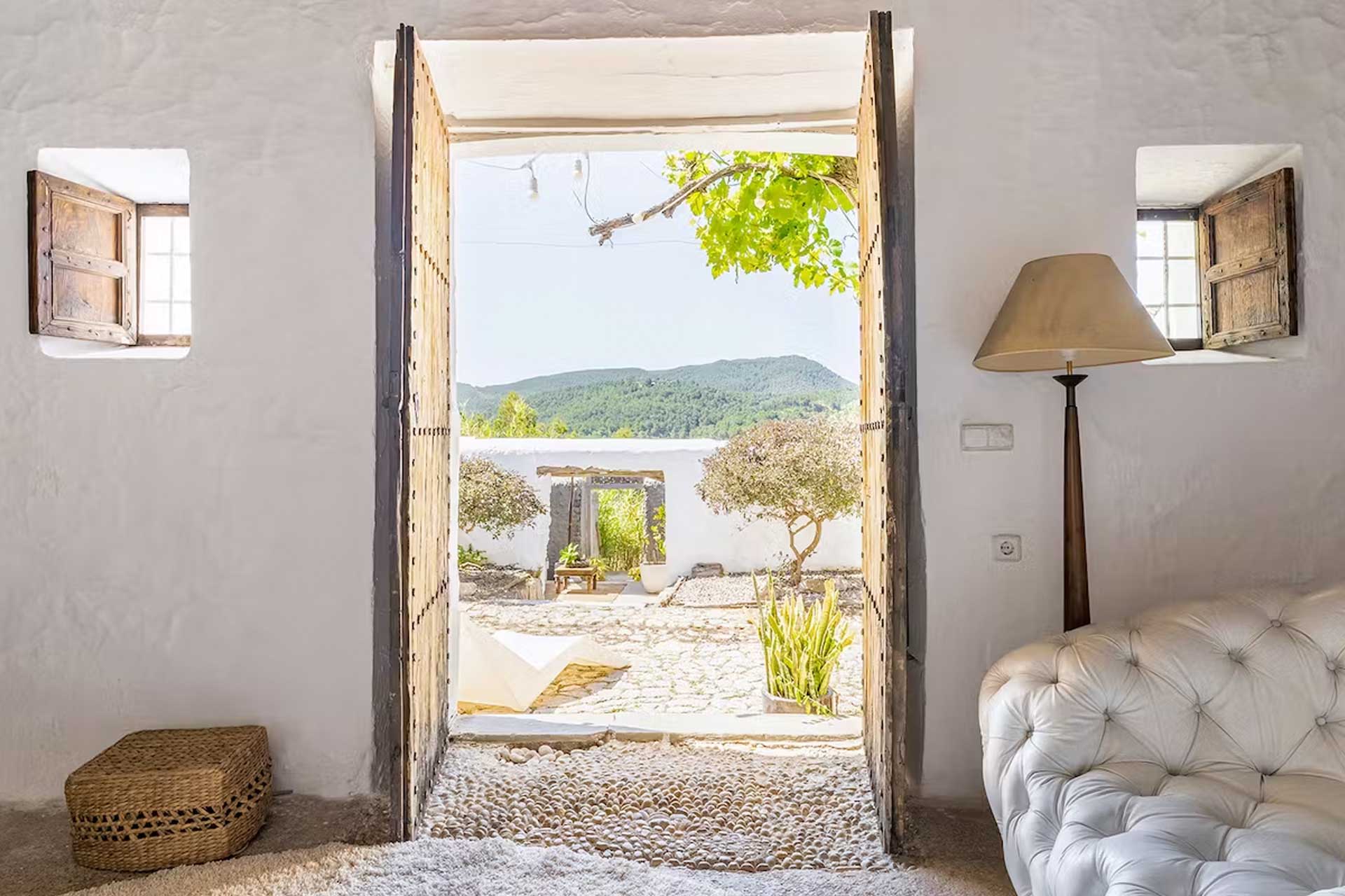 the-finca-at-san-vicente_farmhouse_Balearic-Islands-spain_interior-view.jpg