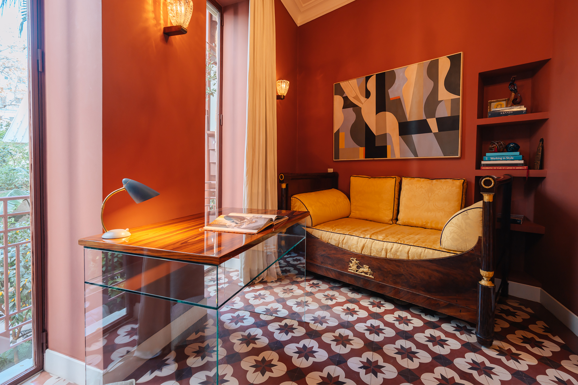 gargaretta-arthouse-suite_house_athens_greece_interior-table-living-couch.jpg