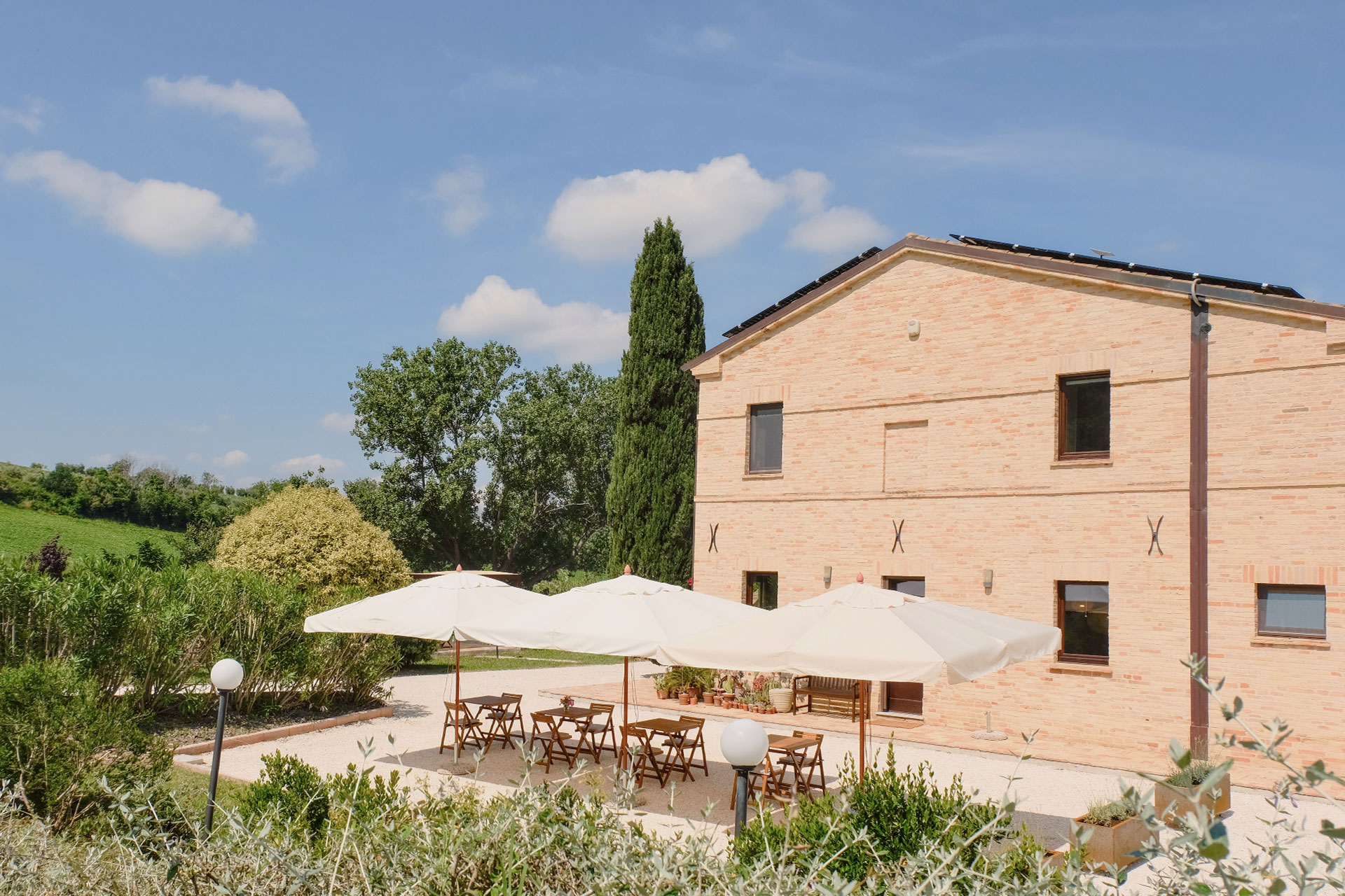 agriturismo-scala_bed-and-breakfast_marche-italy_exterior-1.jpg