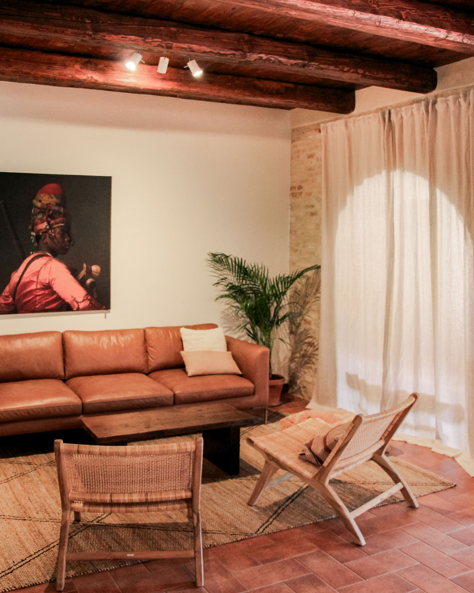 agriturismo-scala_bed-and-breakfast_marche-italy_interior-27.jpg