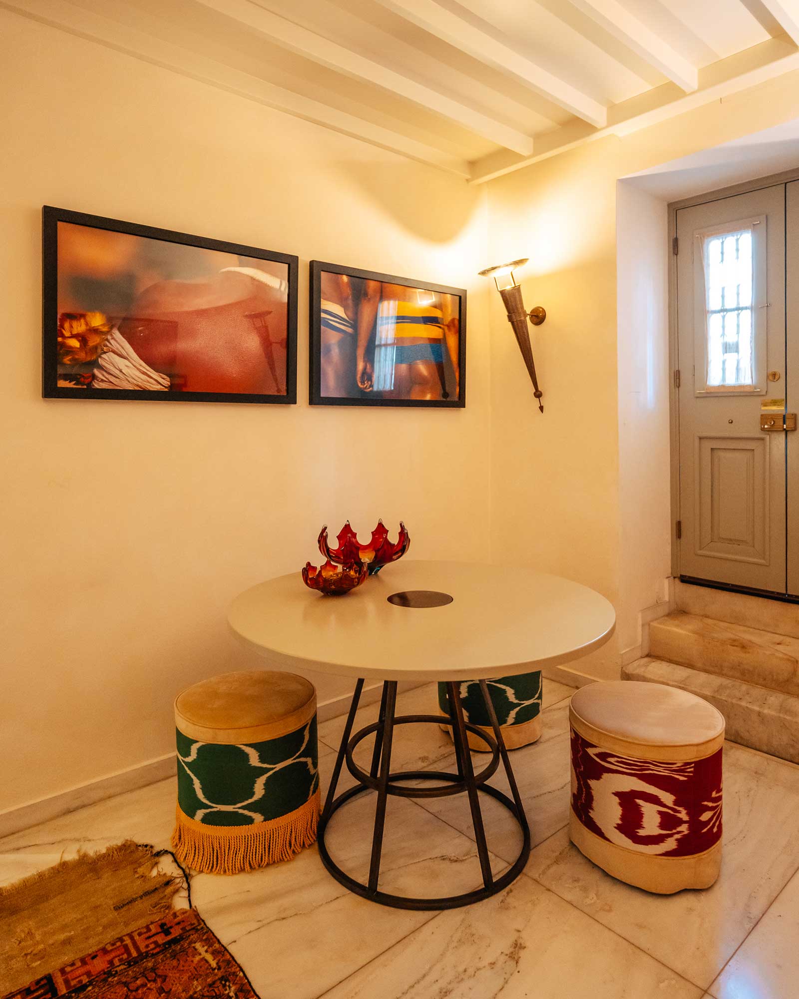 gargaretta-guesthouse_apartment_athens_greece_interior-table.jpg