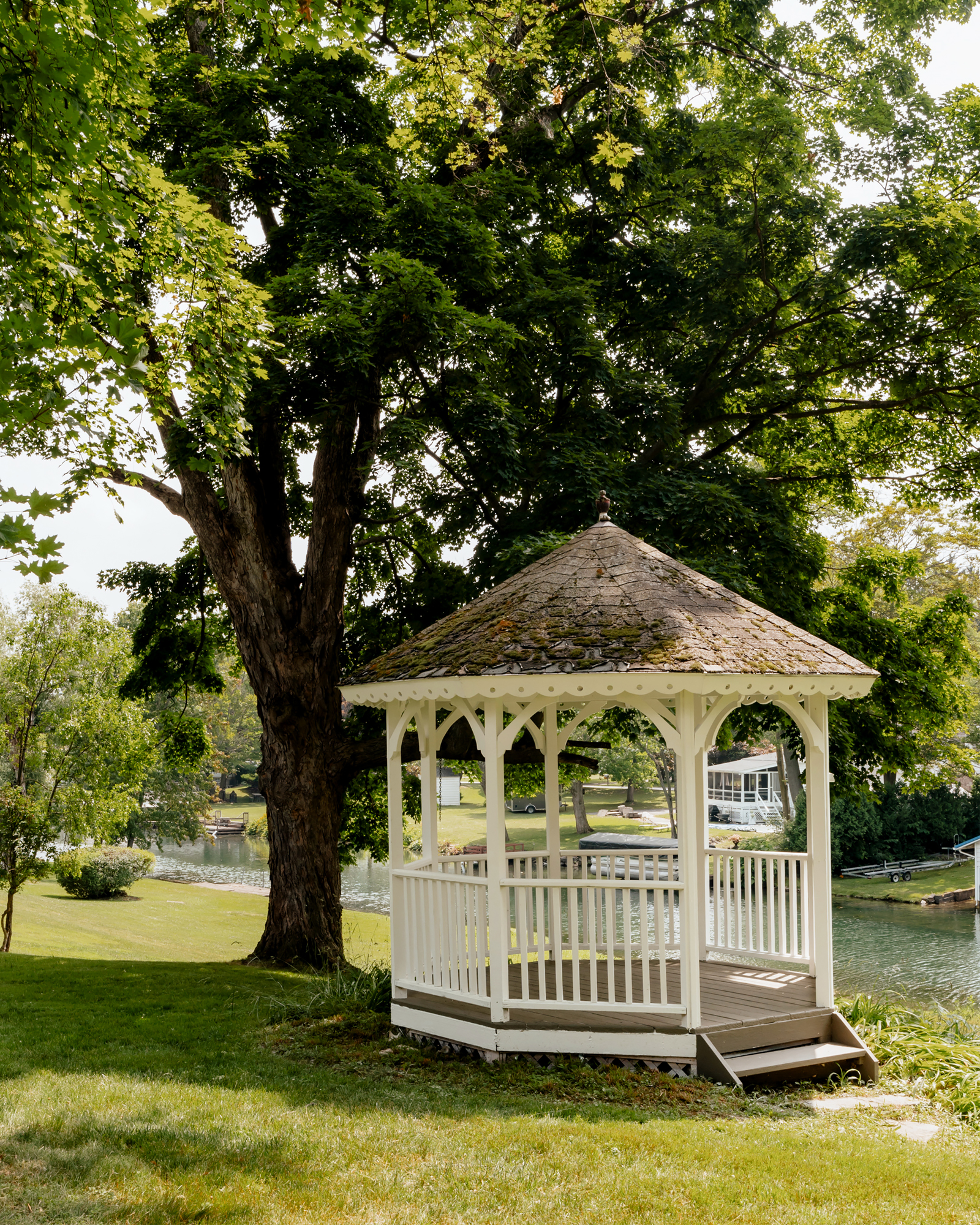 the-pearson-house_house_auburn_new-york_usa_exterior-back-kiosk.jpg