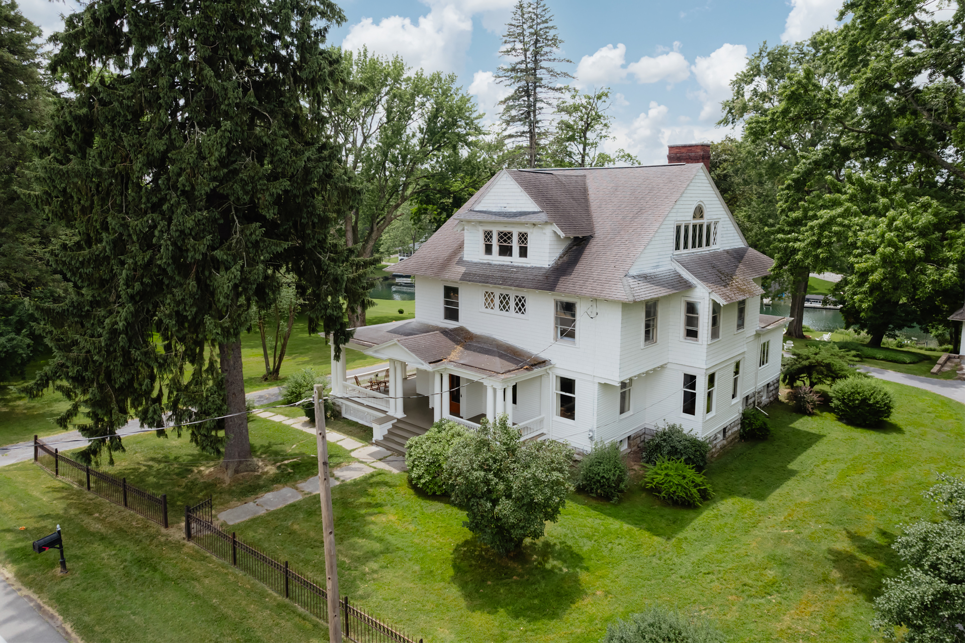 The Pearson House - Boutique