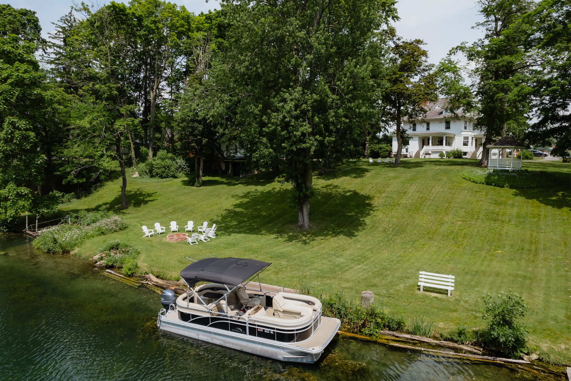 the-pearson-house_house_auburn_new-york_usa_exterior-river-boat.jpg