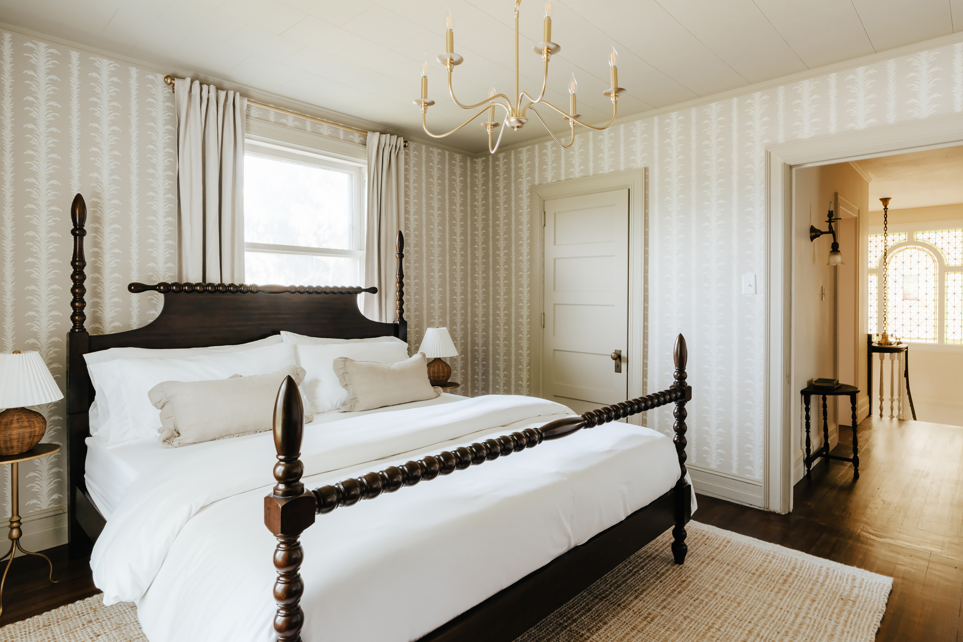 the-pearson-house_house_auburn_new-york_usa_interior-bedroom.jpg
