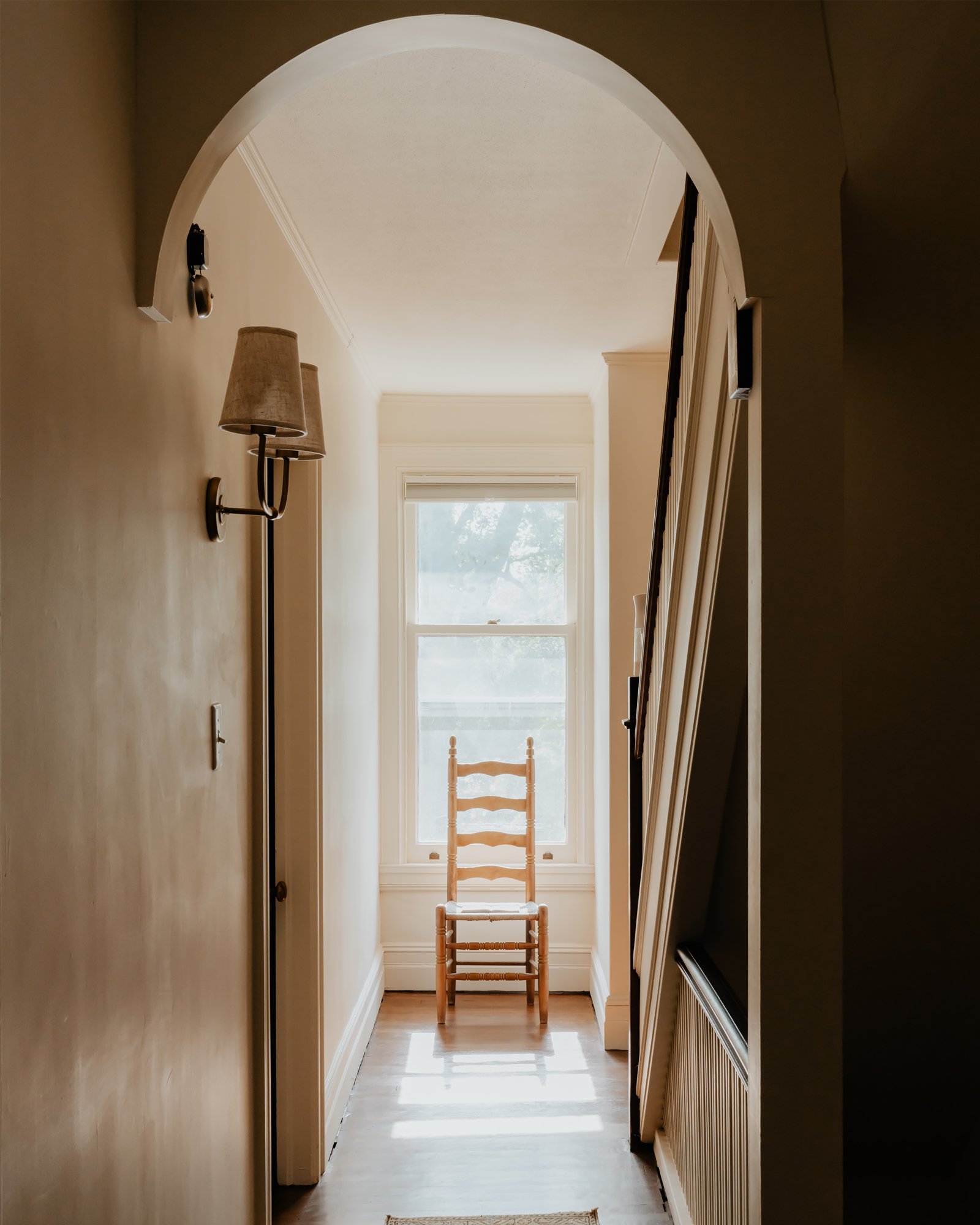 the-pearson-house_house_auburn_new-york_usa_interior-hallway.jpg