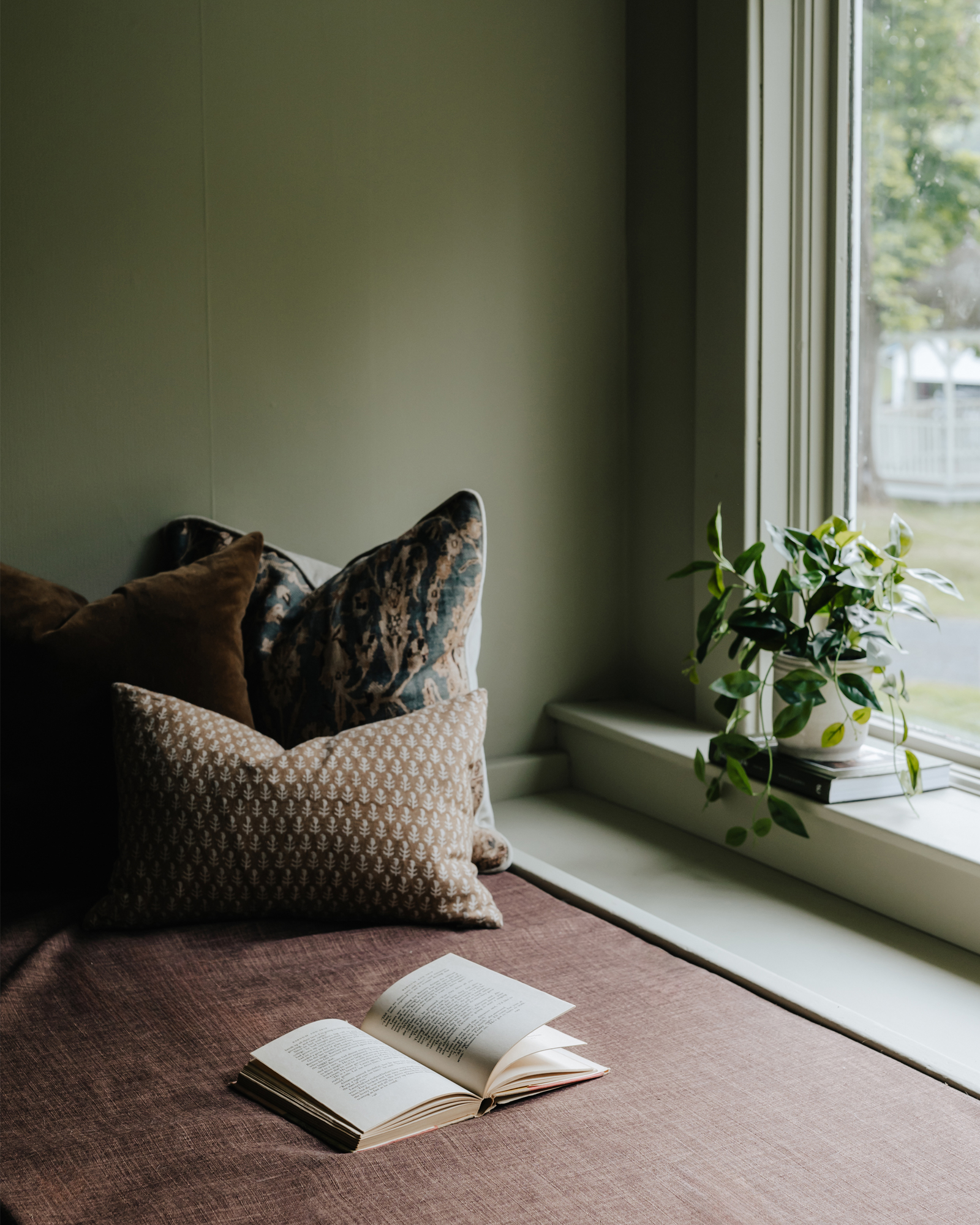 the-pearson-house_house_auburn_new-york_usa_interior-reading.jpg