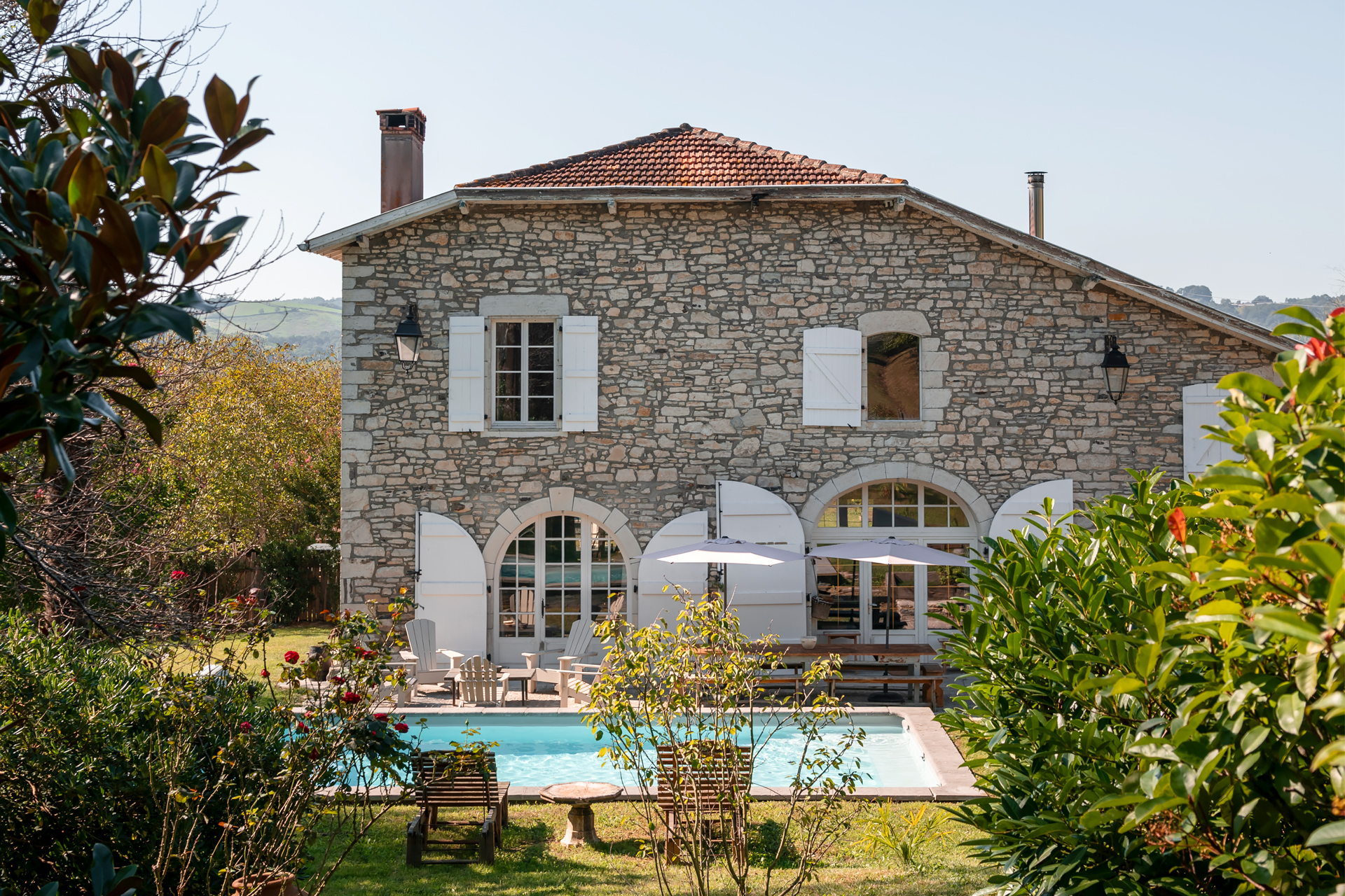 domaine-lermitage_estate_hastingues_france_exterior-house-pool.jpg