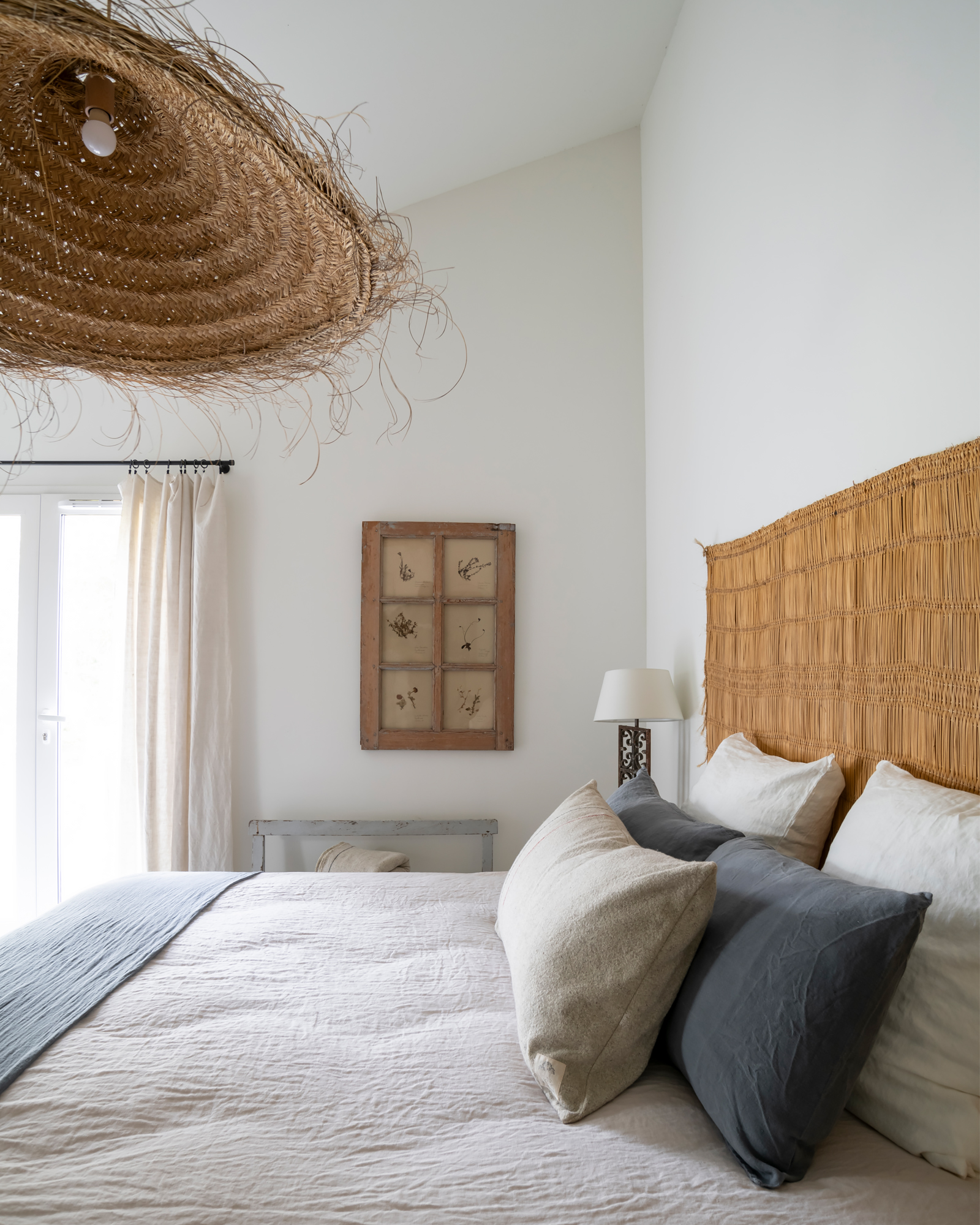 domaine-lermitage_estate_hastingues_france_interior-bedroom-bed.jpg