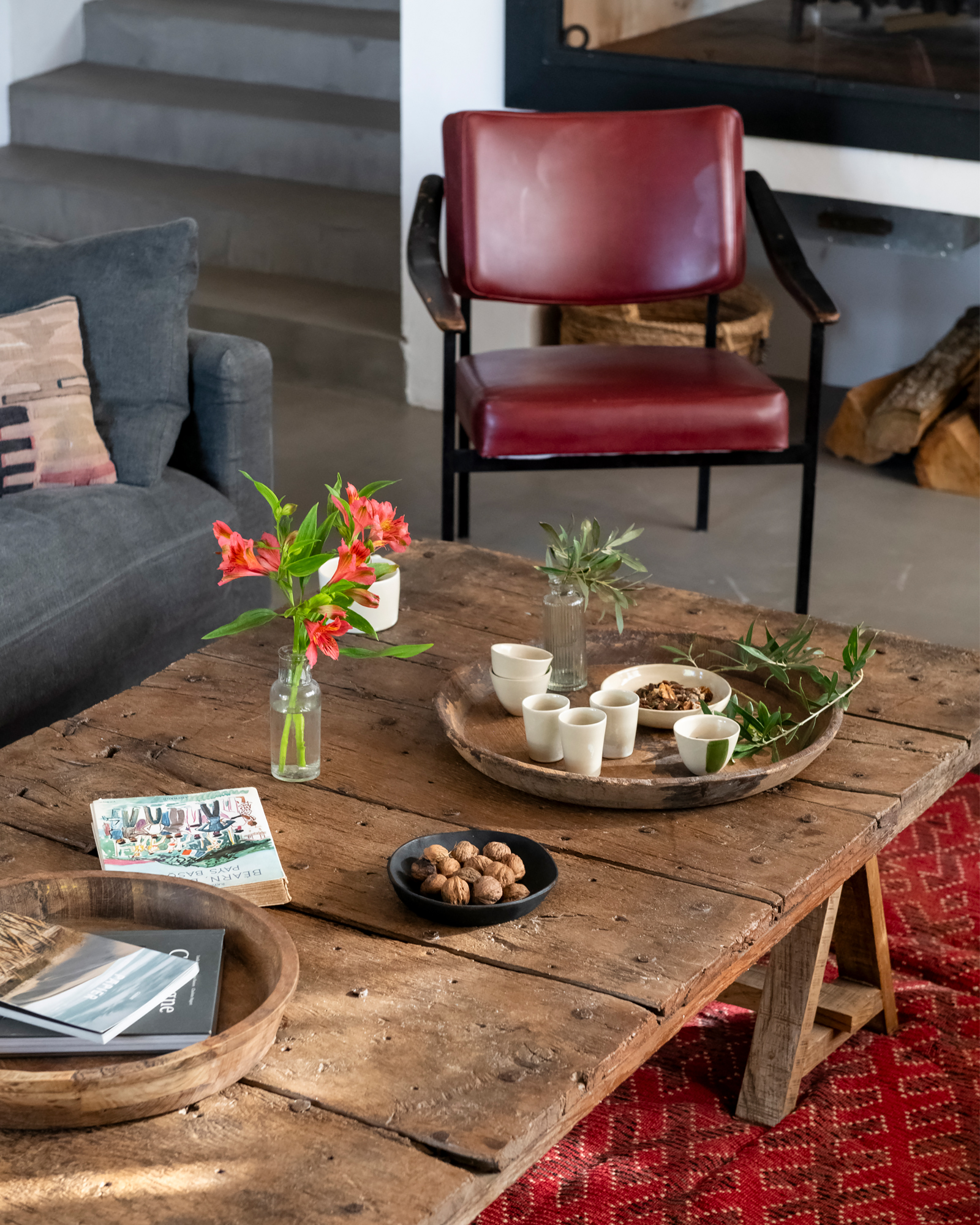 domaine-lermitage_estate_hastingues_france_interior-coffee-table.jpg