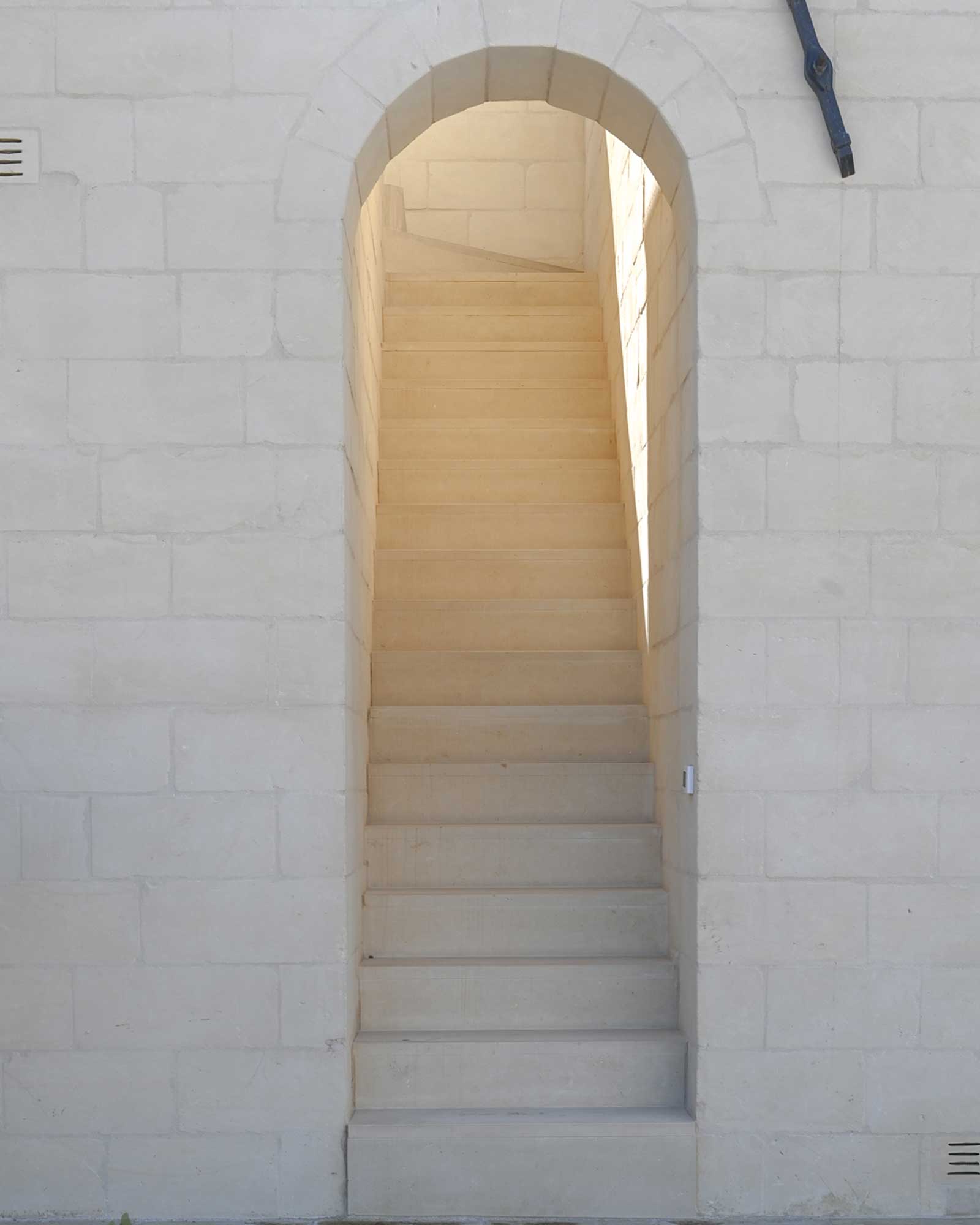 masseria-dei-gesuiti_villa_puglia-italy_exterior-arch.jpg