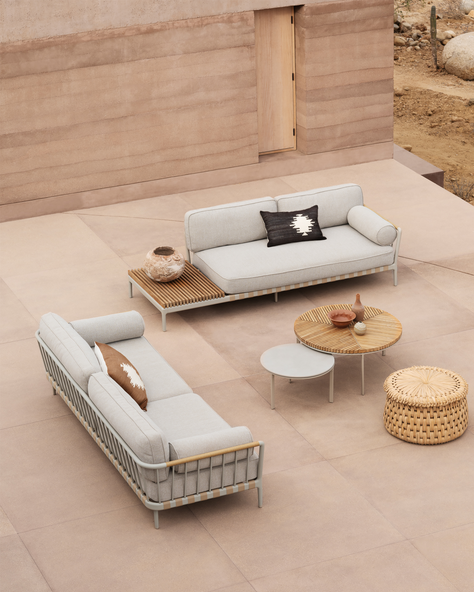 pacífico-norte_house_todos-santos_mexico_exterior-sitting-area.jpg