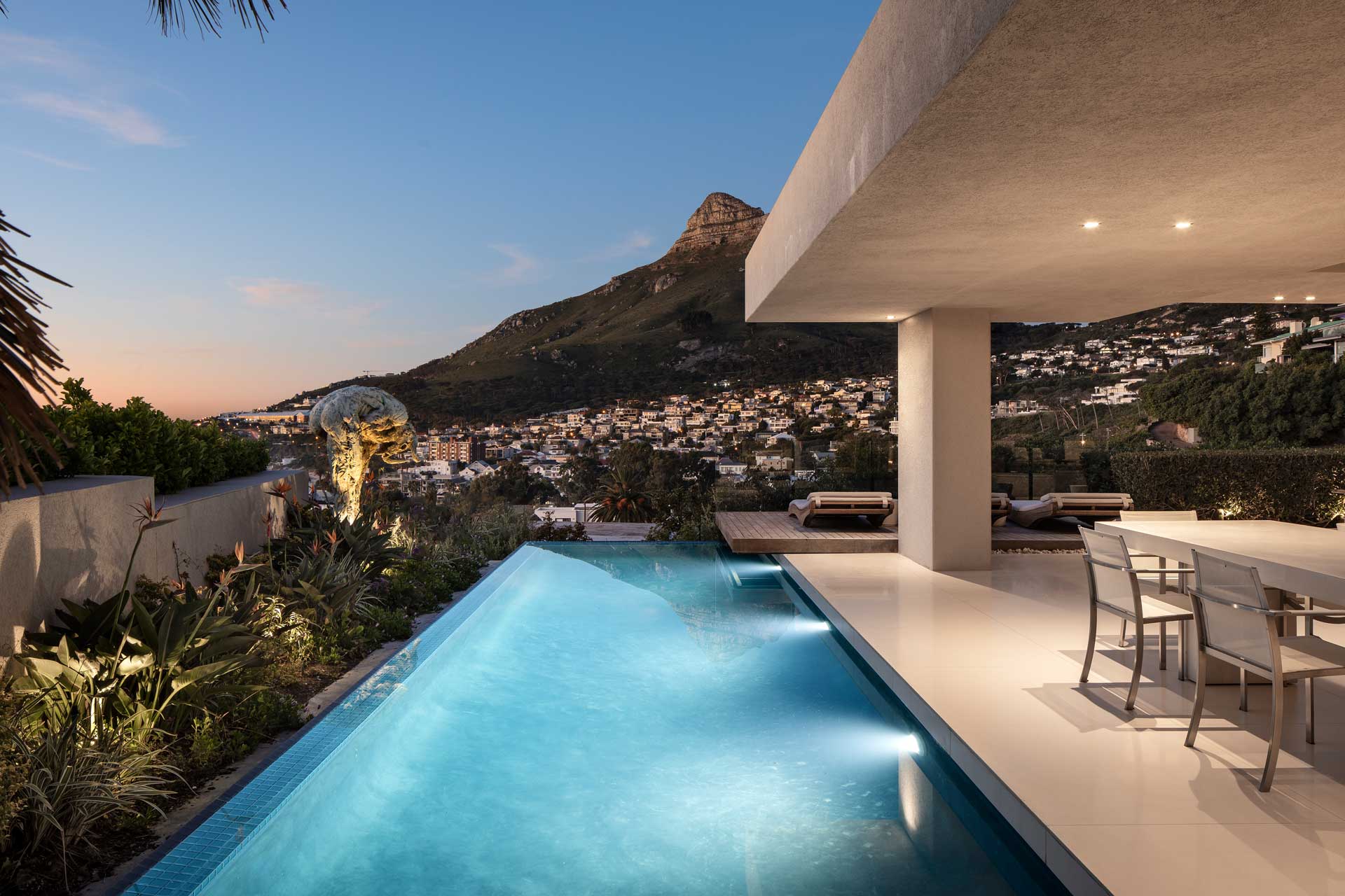 008-villa-camps-bay_villa_cape-town-south-africa_exterior-night-pool.jpg