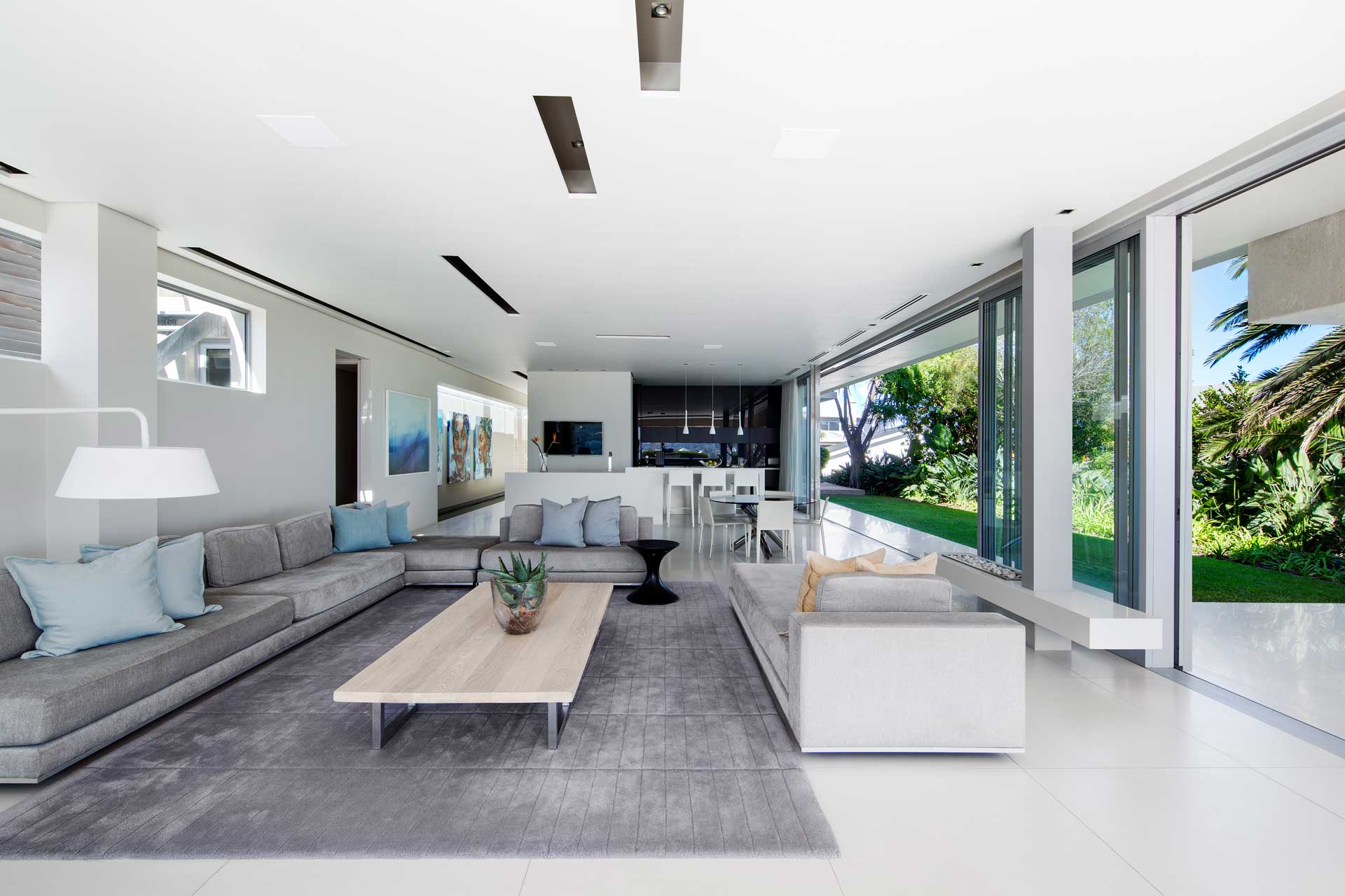 008-villa-camps-bay_villa_cape-town-south-africa_interior-design.jpg