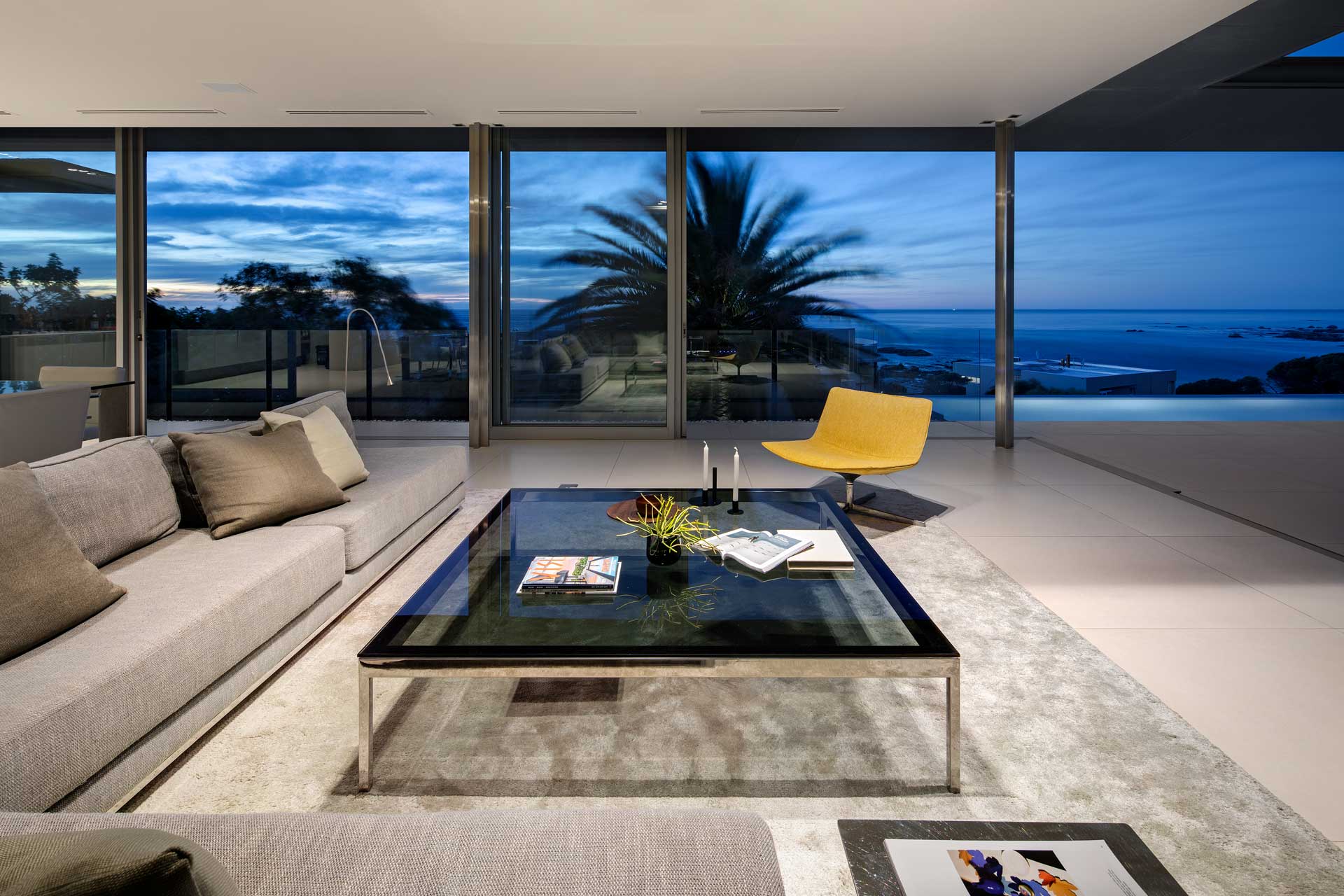 008-villa-camps-bay_villa_cape-town-south-africa_interior-night-design.jpg