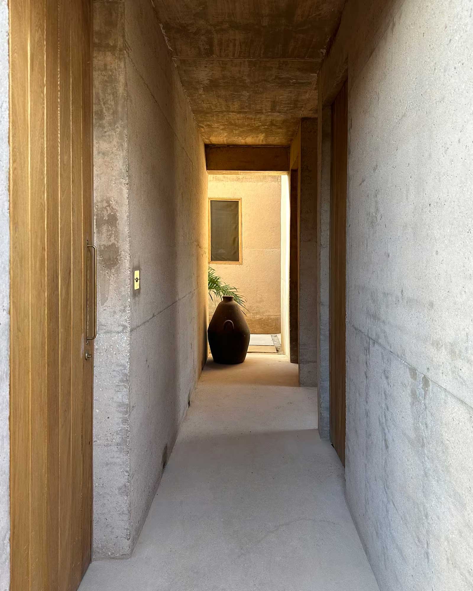 casa-naya1_villa_oaxaca-mexico_interior-aisle.jpg
