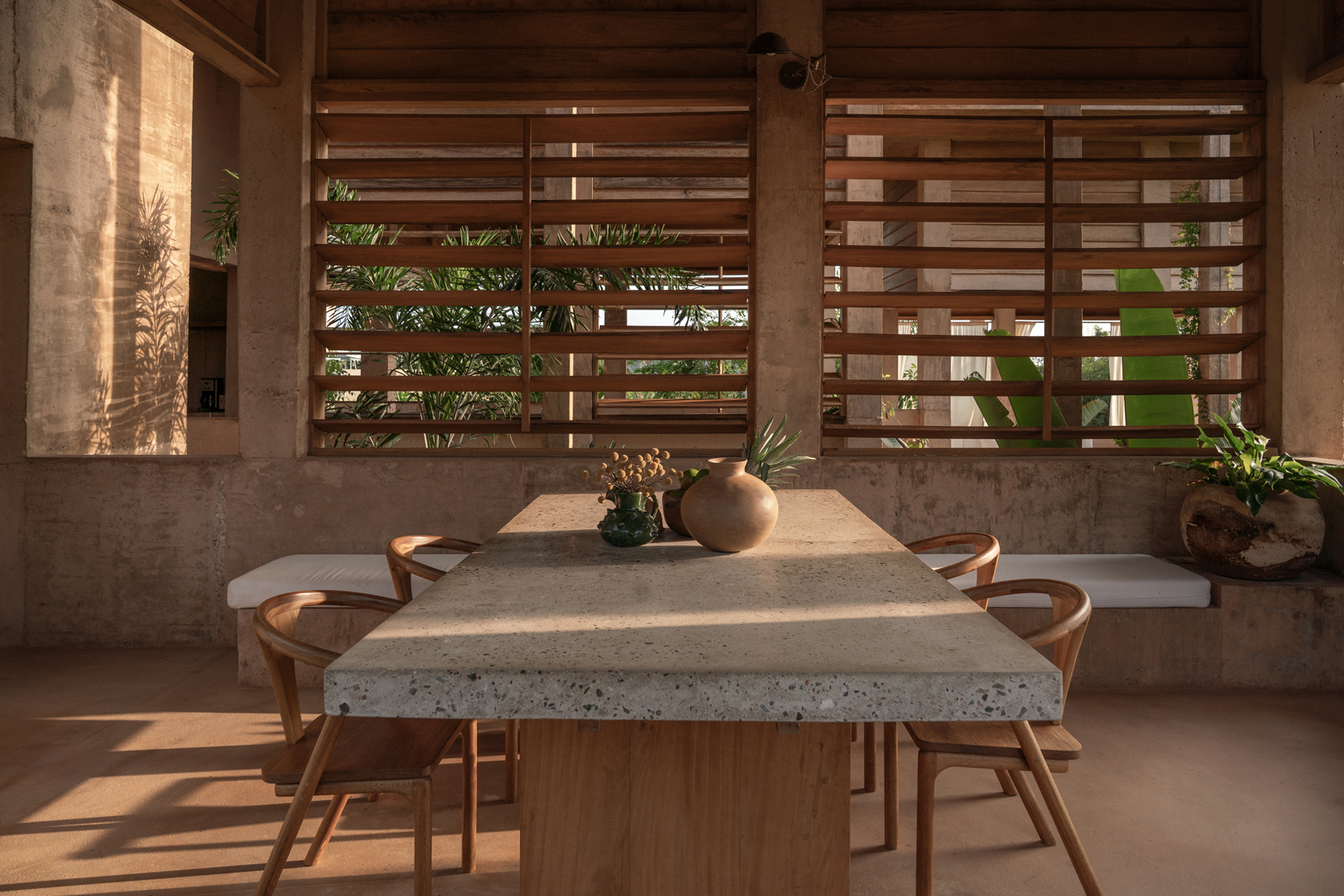 casa-naya_villa_oaxaca-mexico_interior-table.jpg