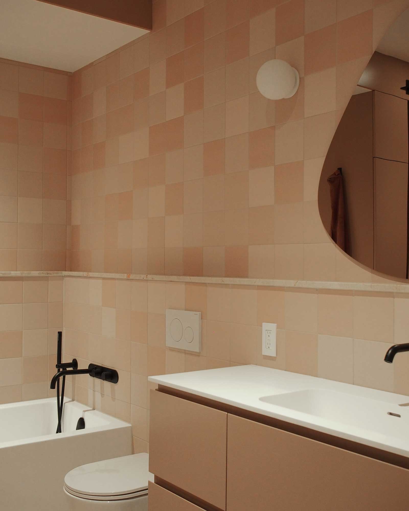 plateau-rowhouse_townhouse_montreal-quebec-canada_interior-bath-room.jpg