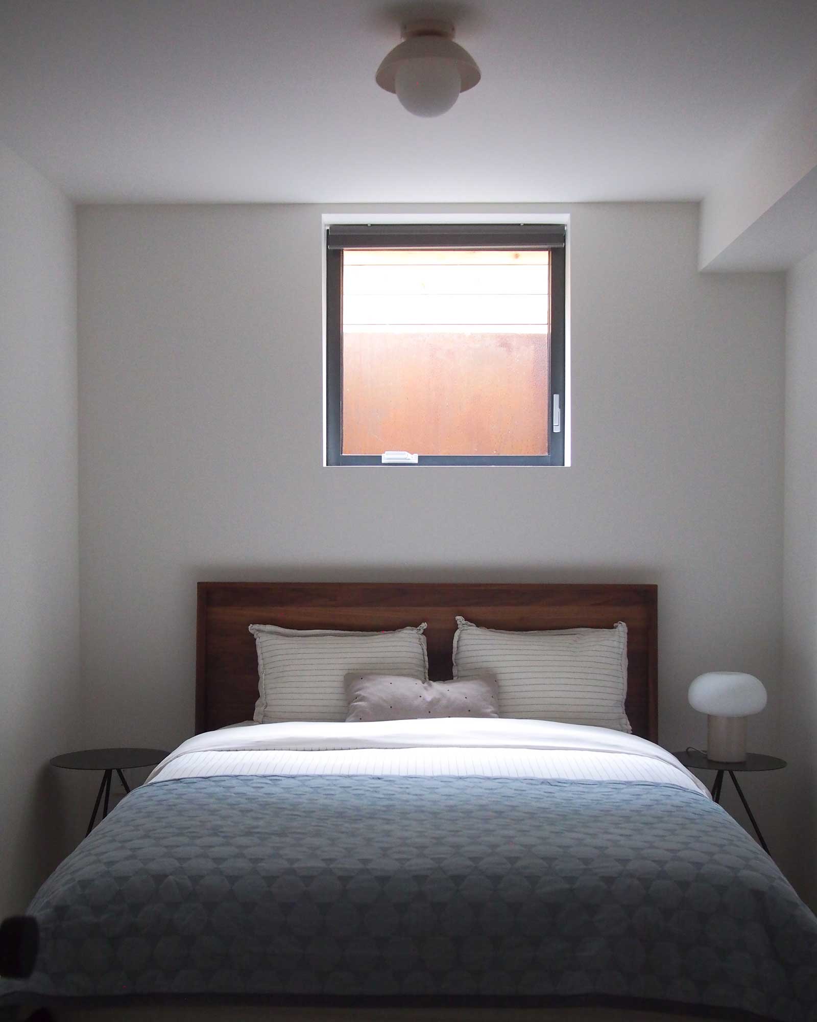 plateau-rowhouse_townhouse_montreal-quebec-canada_interior-bed-room.jpg