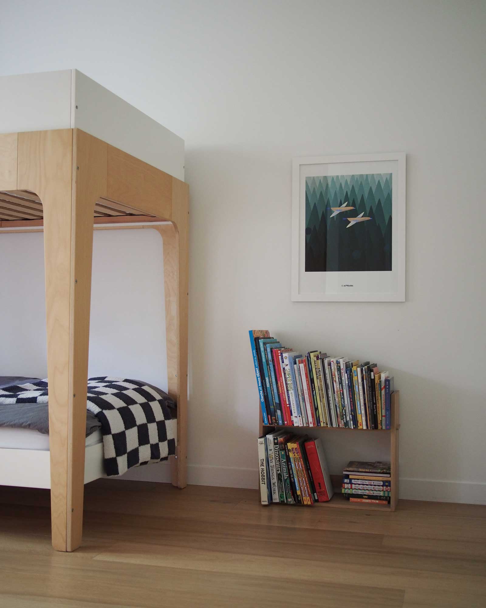 plateau-rowhouse_townhouse_montreal-quebec-canada_interior-bunk-beds.jpg
